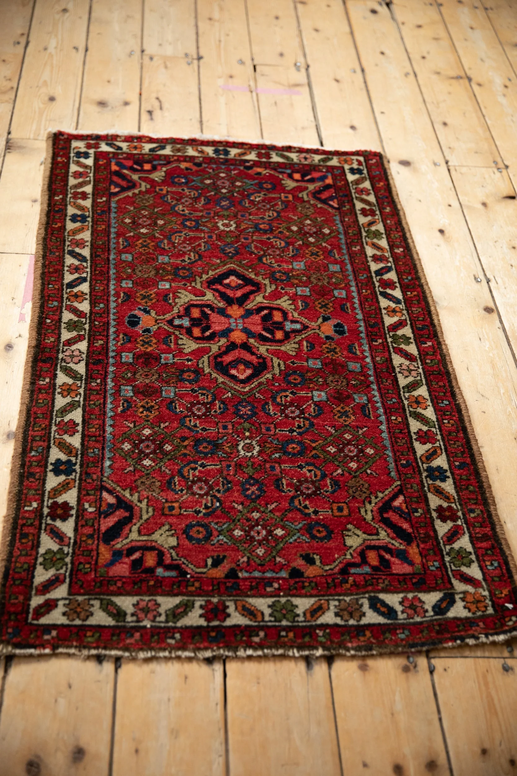2.5x4 Vintage Hamadan Rug - Image 5