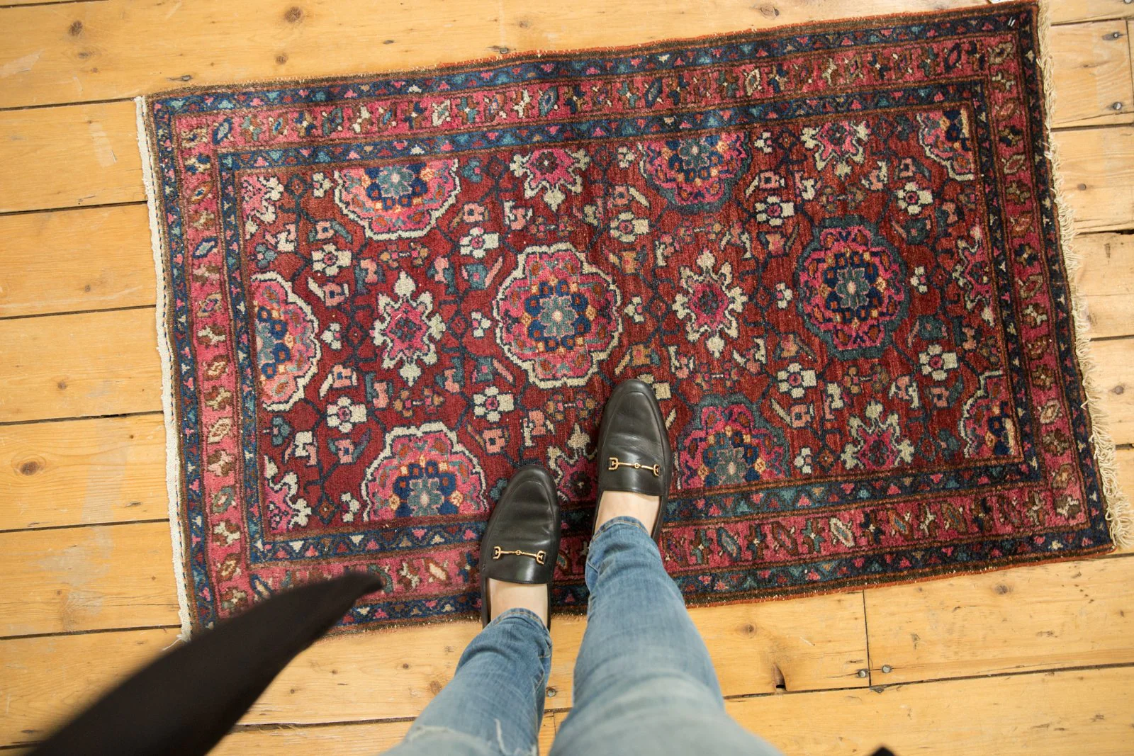 2.5x4 Vintage Lilihan Rug - Image 2