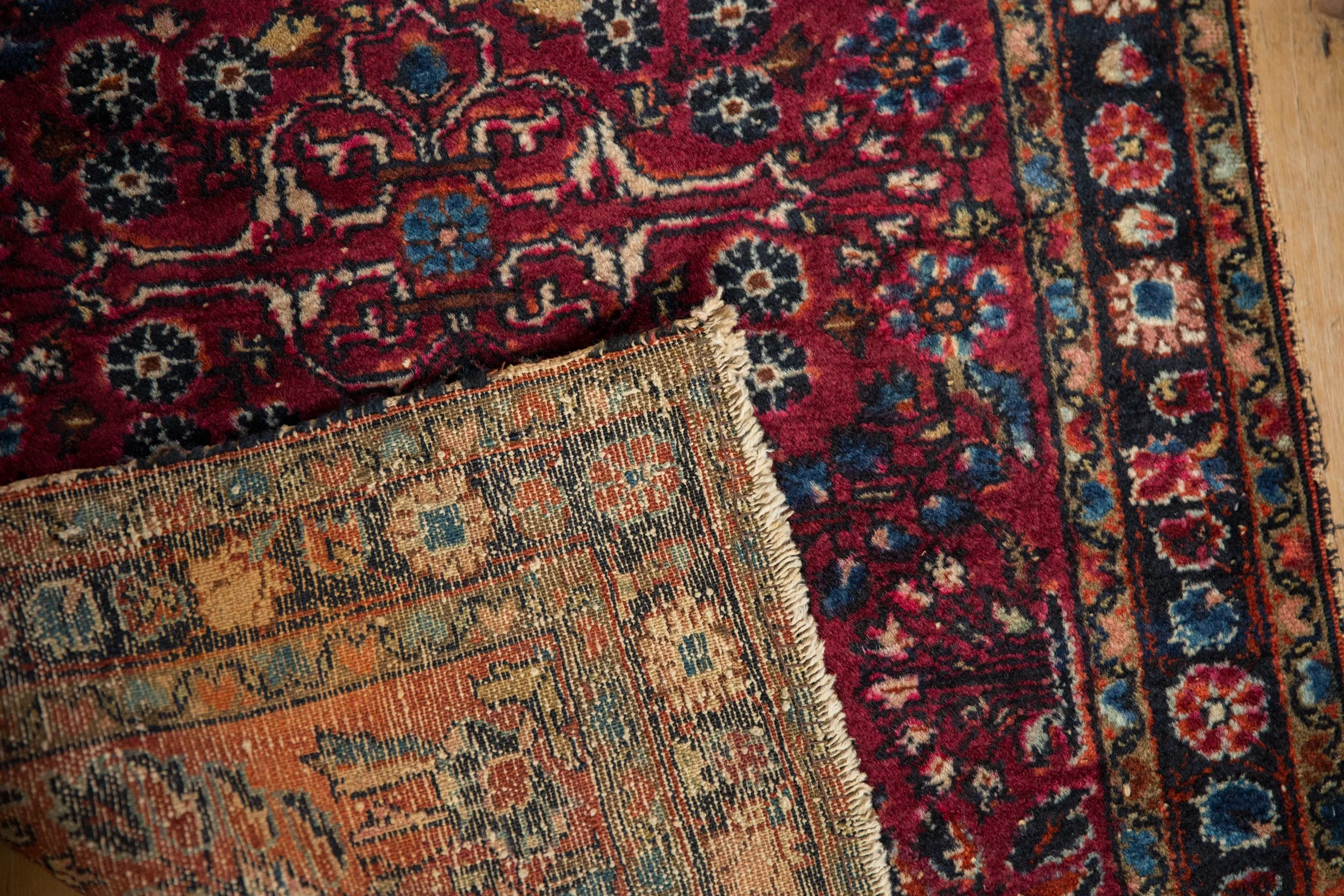 2.5x4 Vintage Lilihan Rug - Image 11