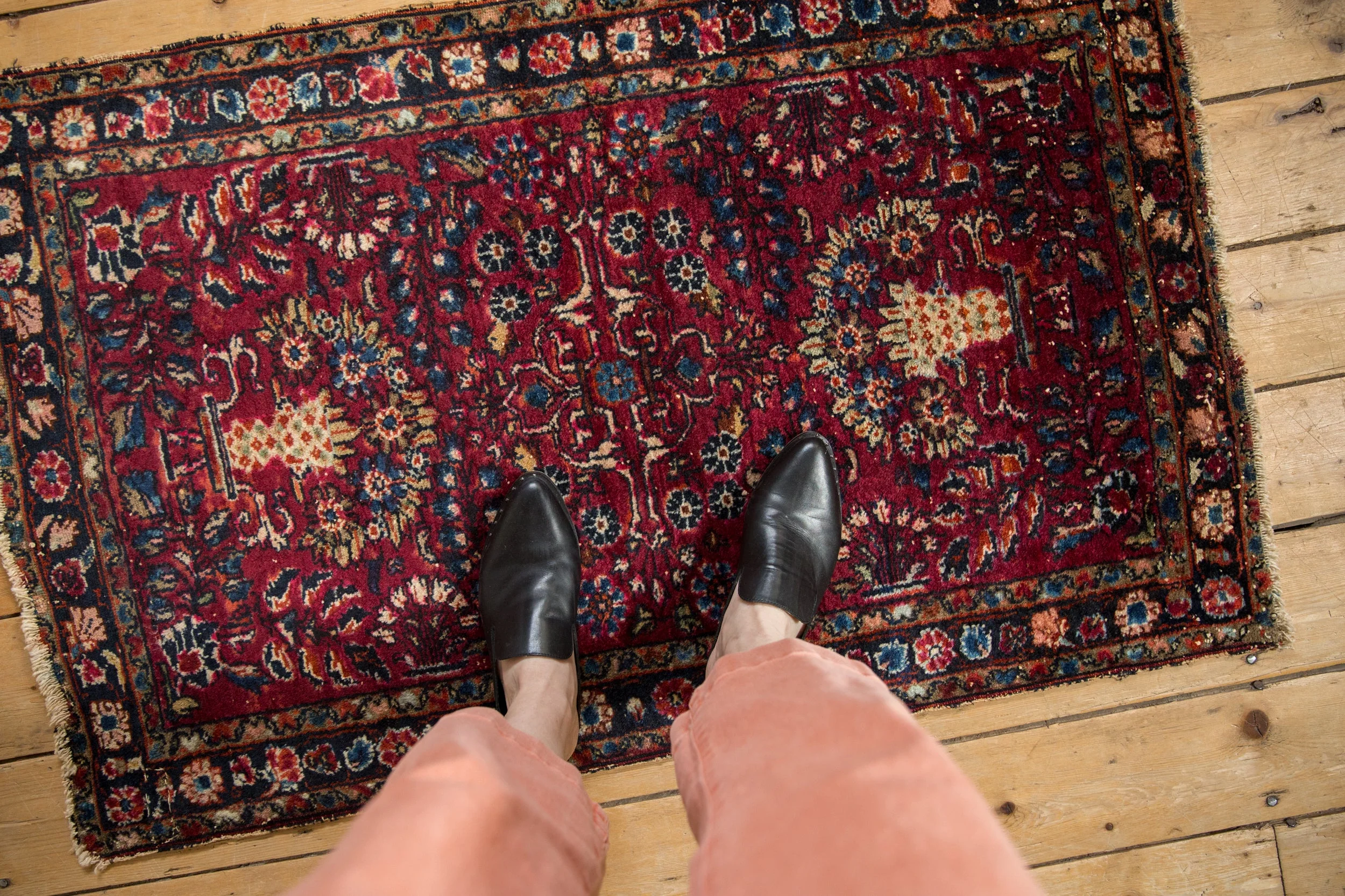 2.5x4 Vintage Lilihan Rug - Image 2