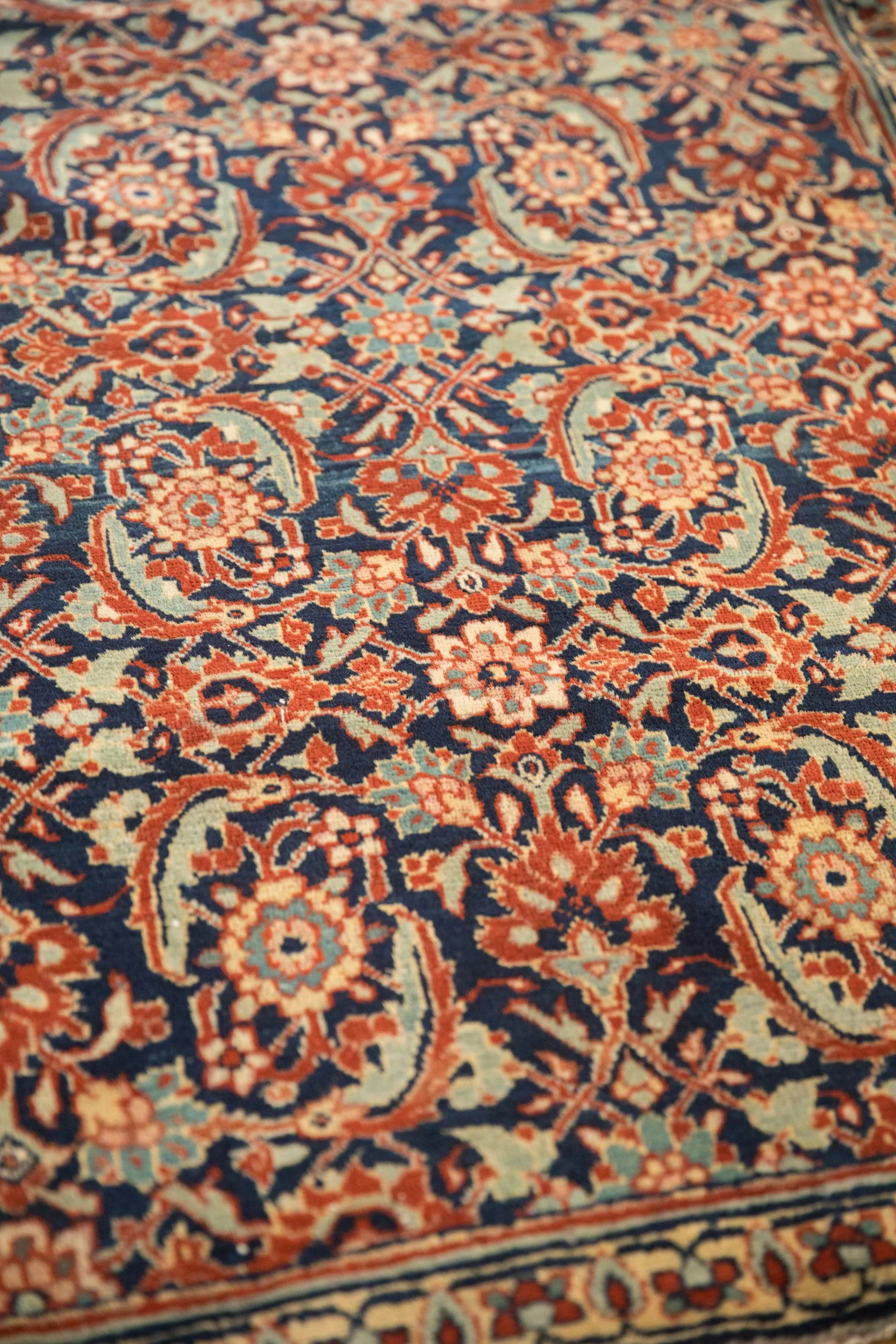2.5x4 Vintage Tabriz Sennehbaft Rug - Image 10