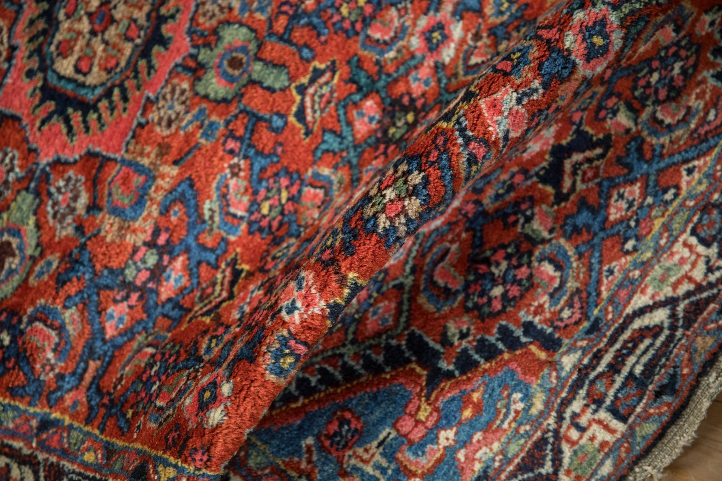 2.5x4 Vintage Tajabad Rug - Image 8