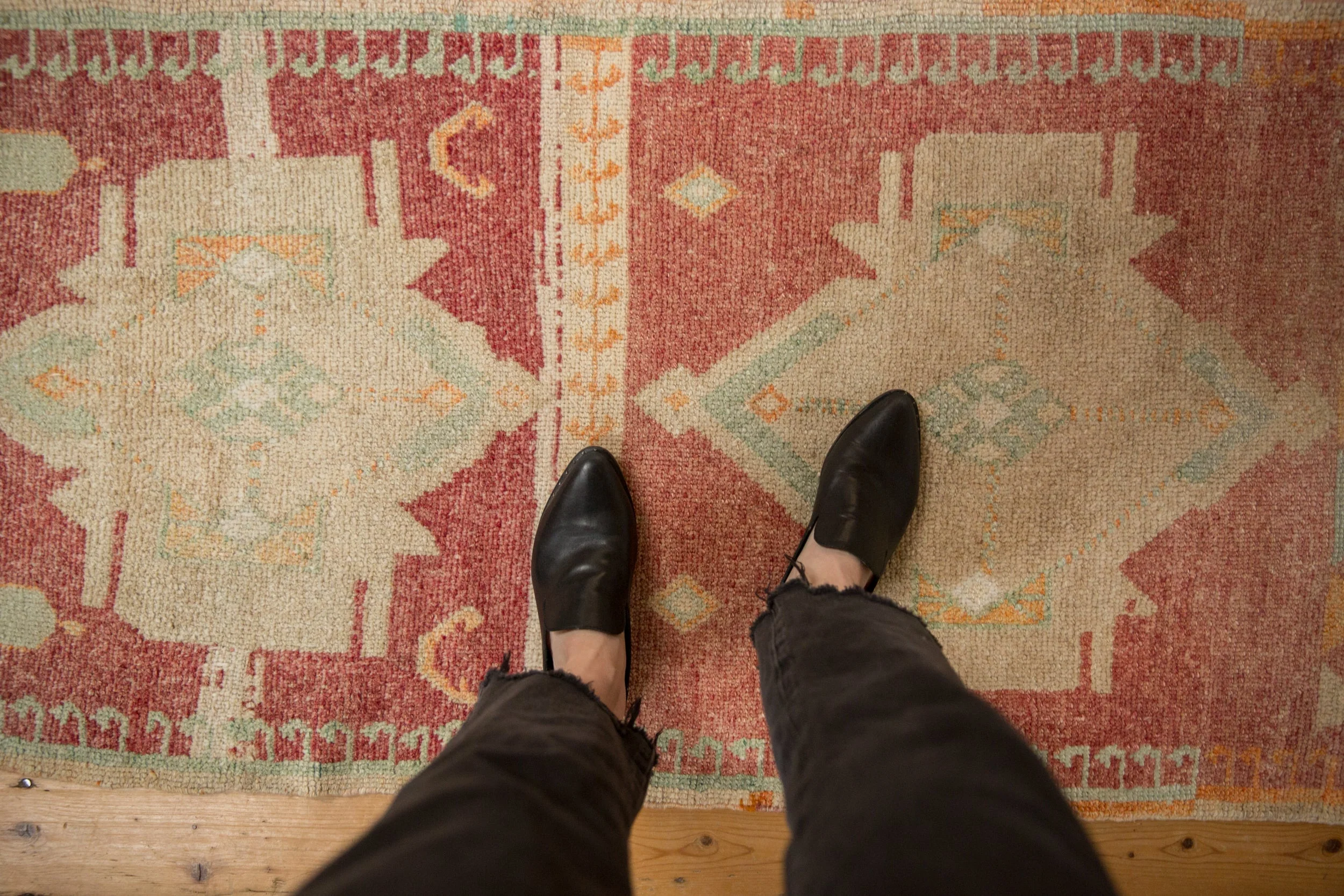 2.5x5 Vintage Distressed Kars Rug Runner - Image 2