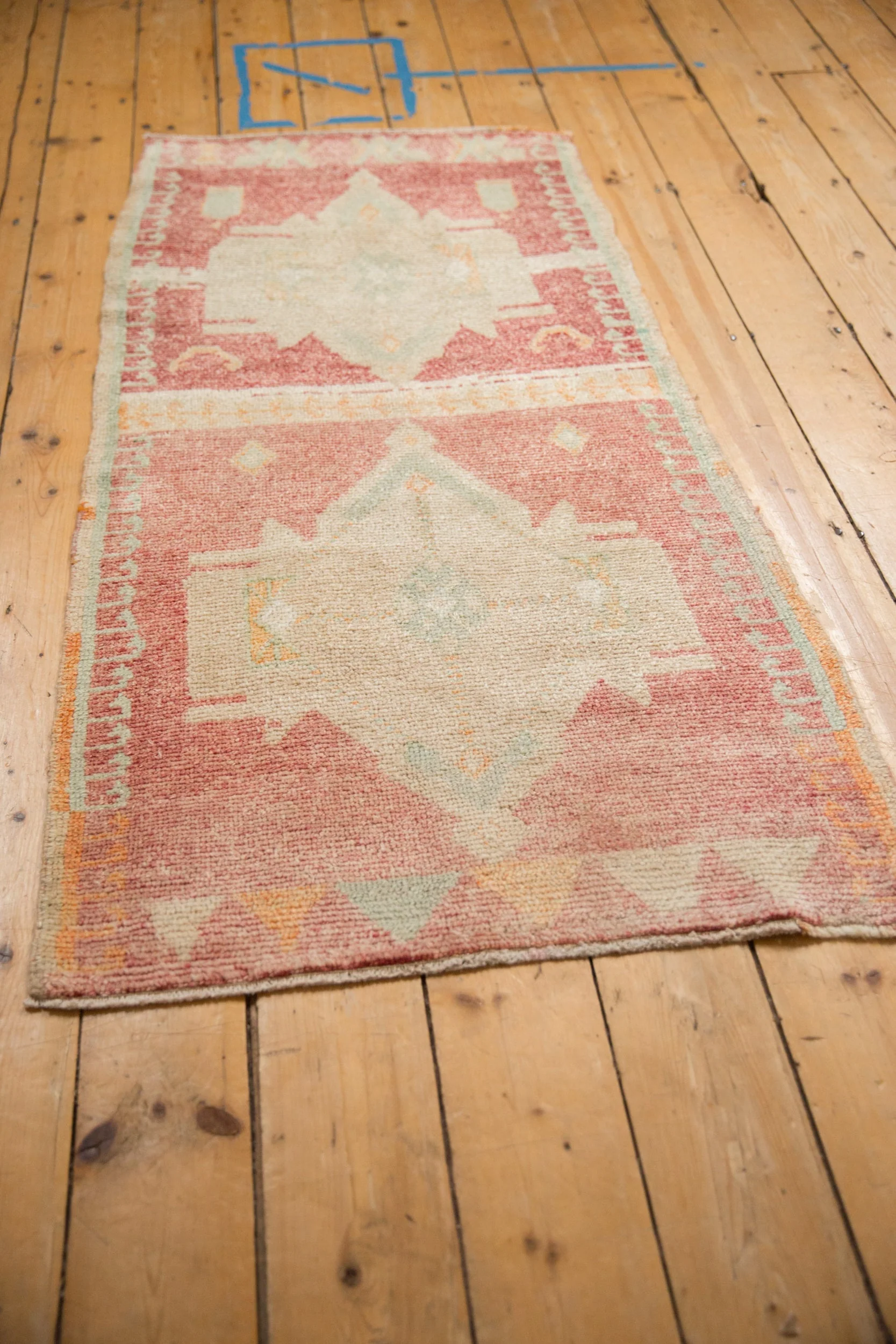 2.5x5 Vintage Distressed Kars Rug Runner - Image 6