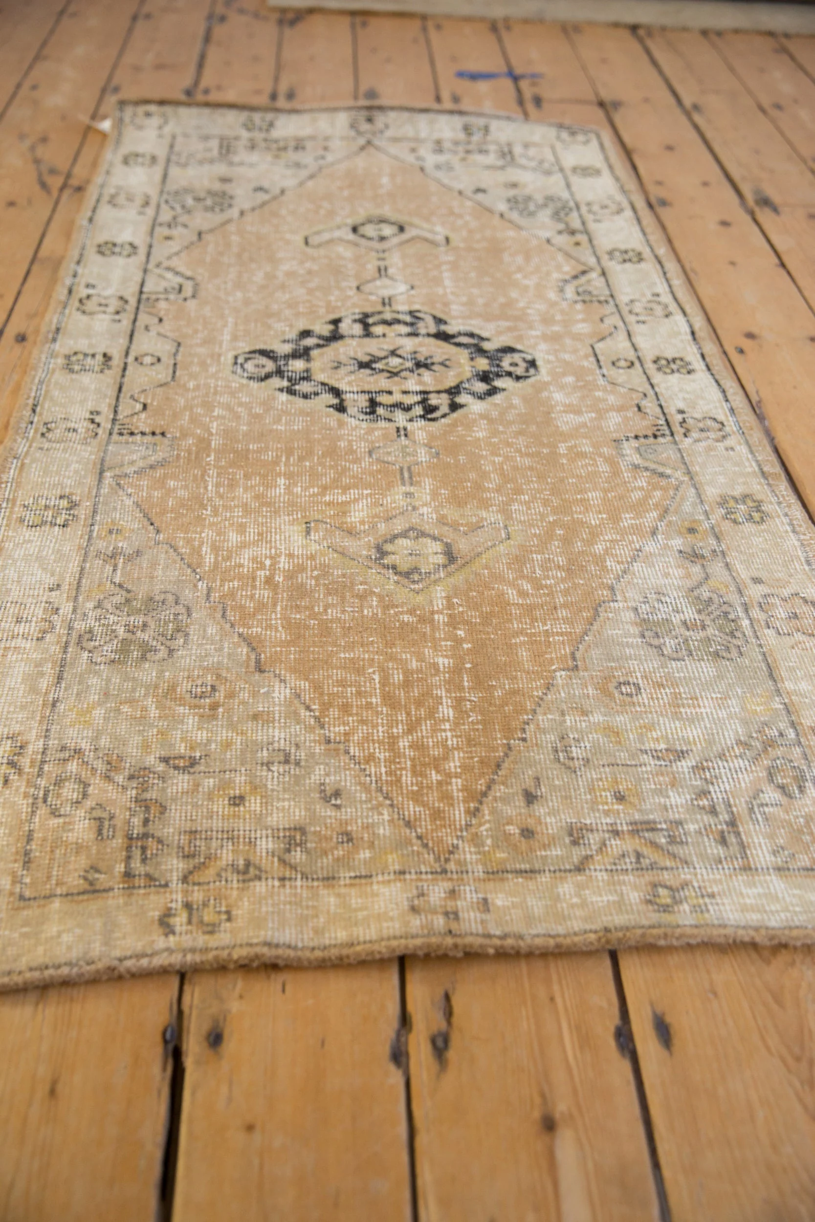 2.5x5 Vintage Distressed Oushak Rug Runner - Image 4
