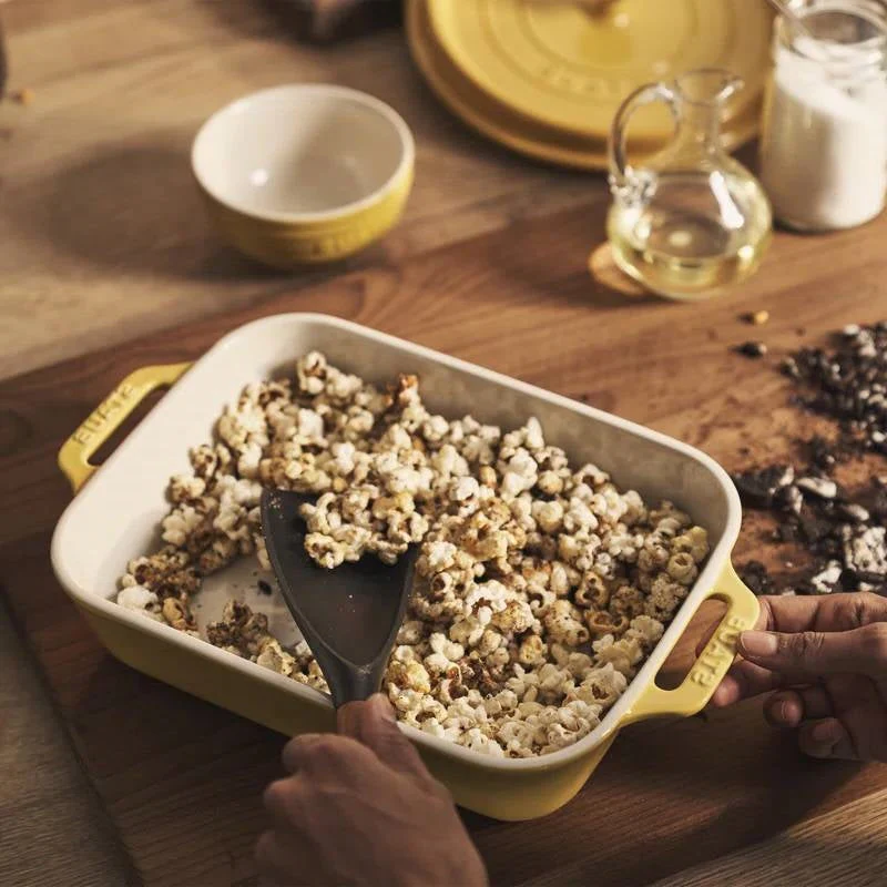 2 Piece Ceramic Stoneware Bakeware Casserole Baking Dish Set in Yellow / Ivory - Image 3