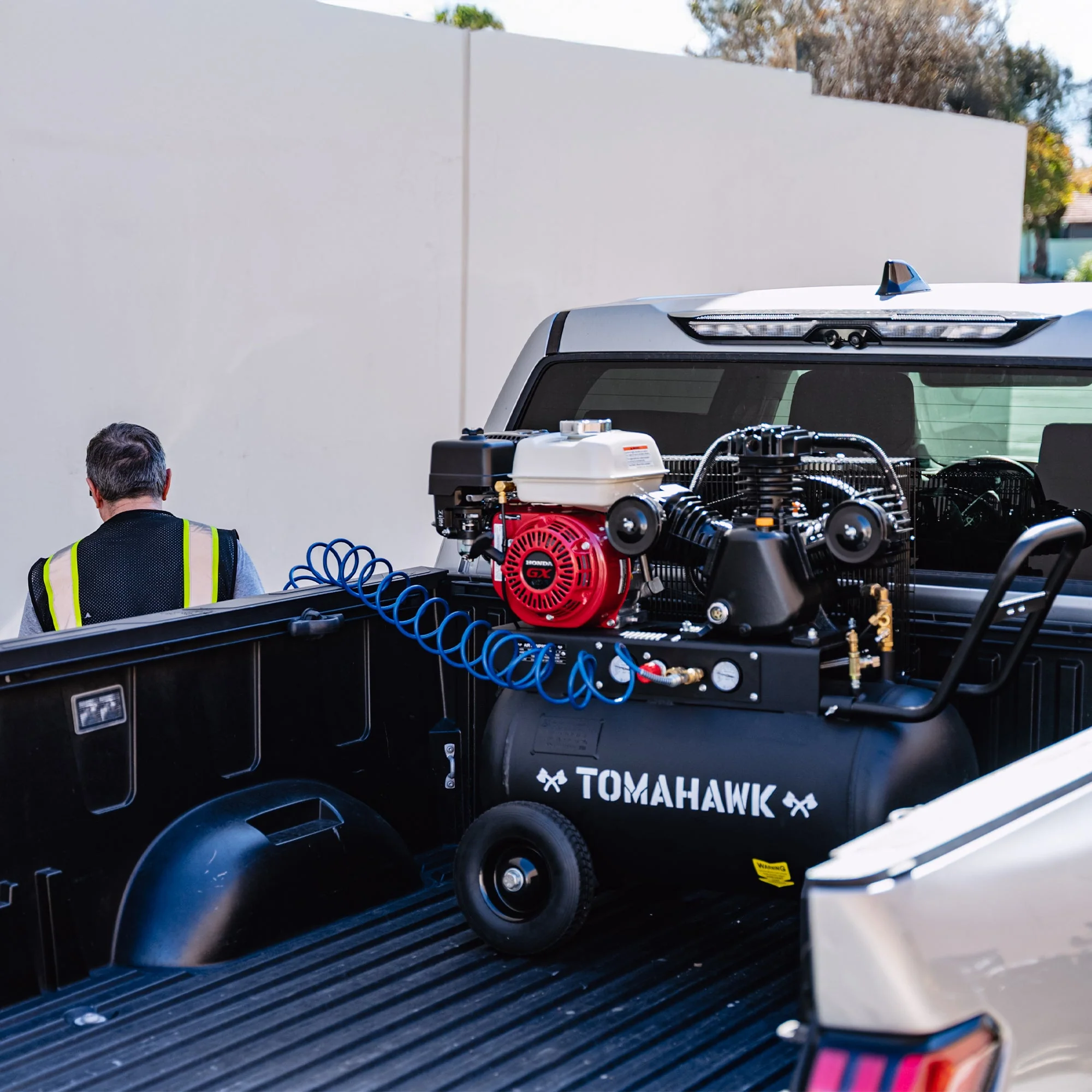 20 Gallon Portable Air Compressor 6.5HP Honda GX200 Engine Horizontal Tank 13.5 CFM @ 90 PSI Gas-Powered - Image 3