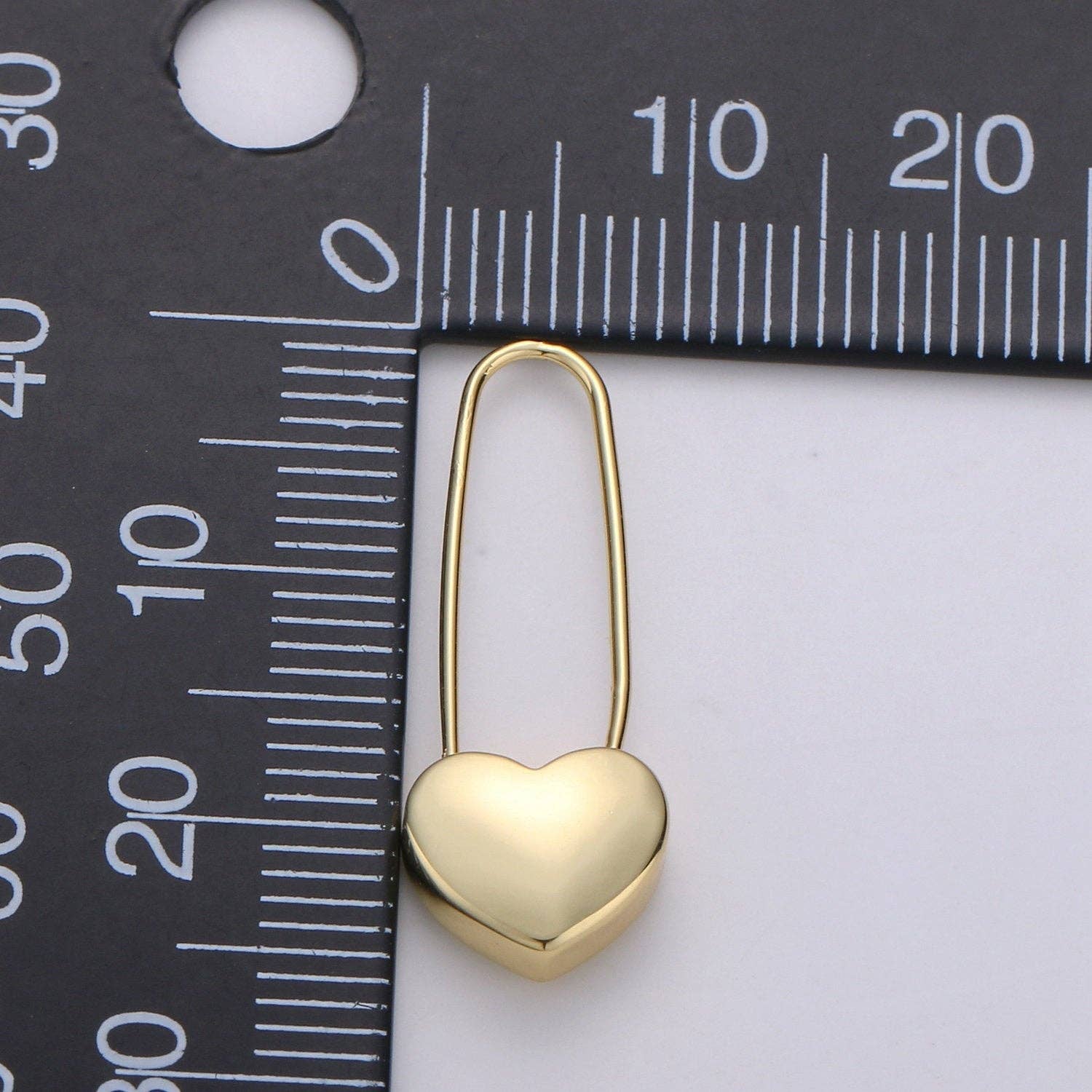 24K Dangle Heart Earrings in Silver - Image 4