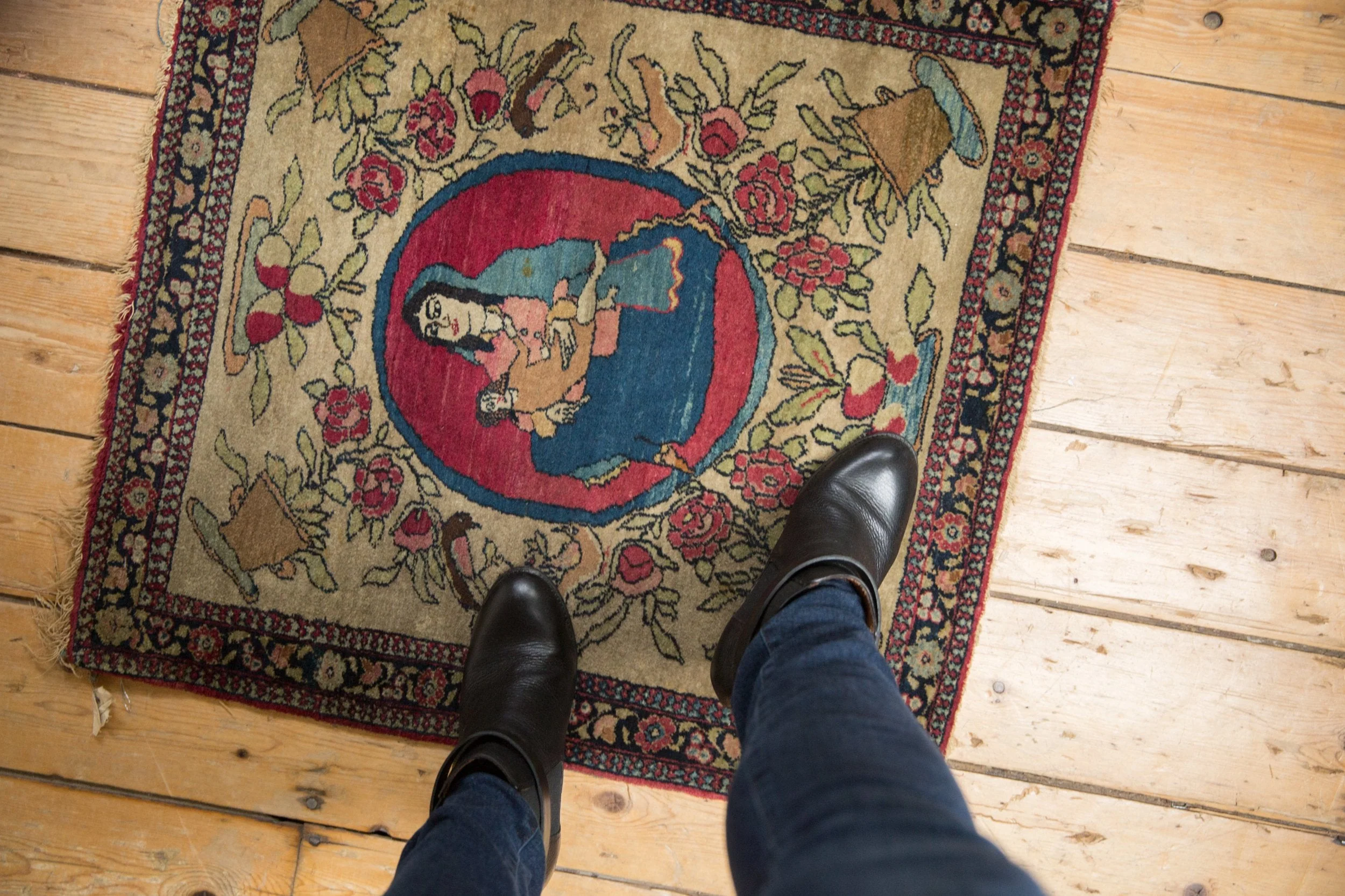 2x2.5 Antique Pictorial Isfahan Square Rug Mat - Image 2