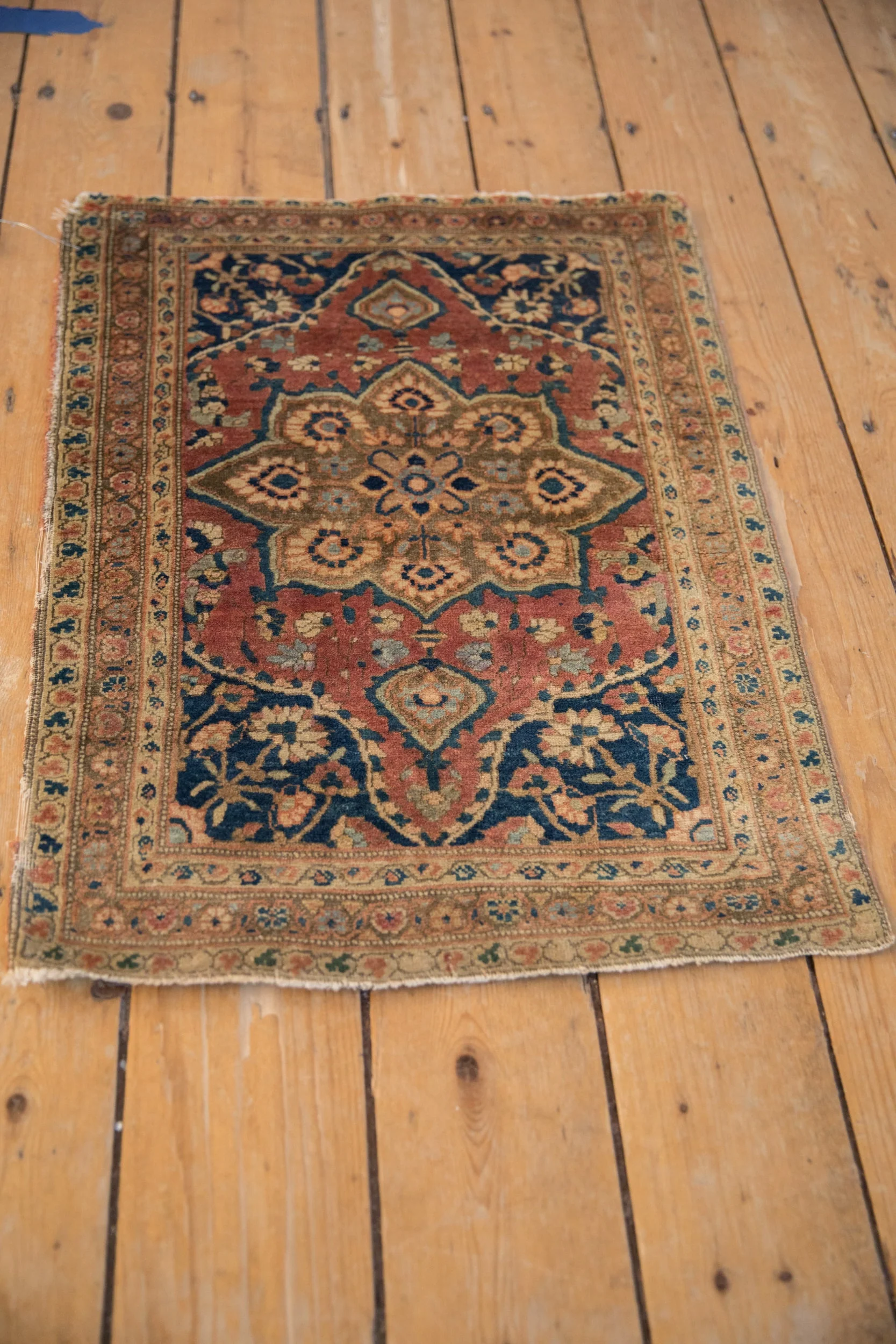 2x2.5 Small Antique Farahan Rug - Image 6