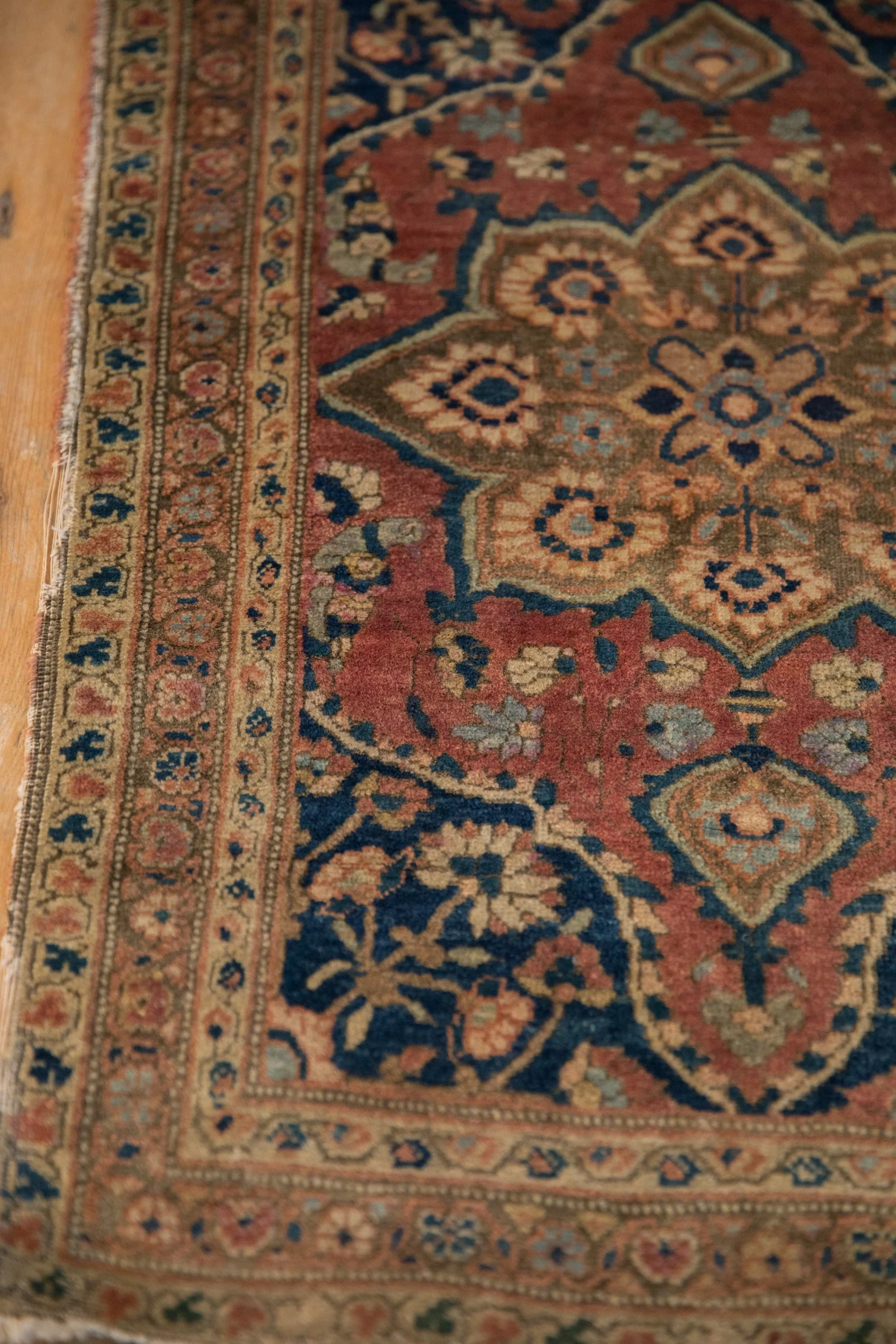 2x2.5 Small Antique Farahan Rug - Image 7