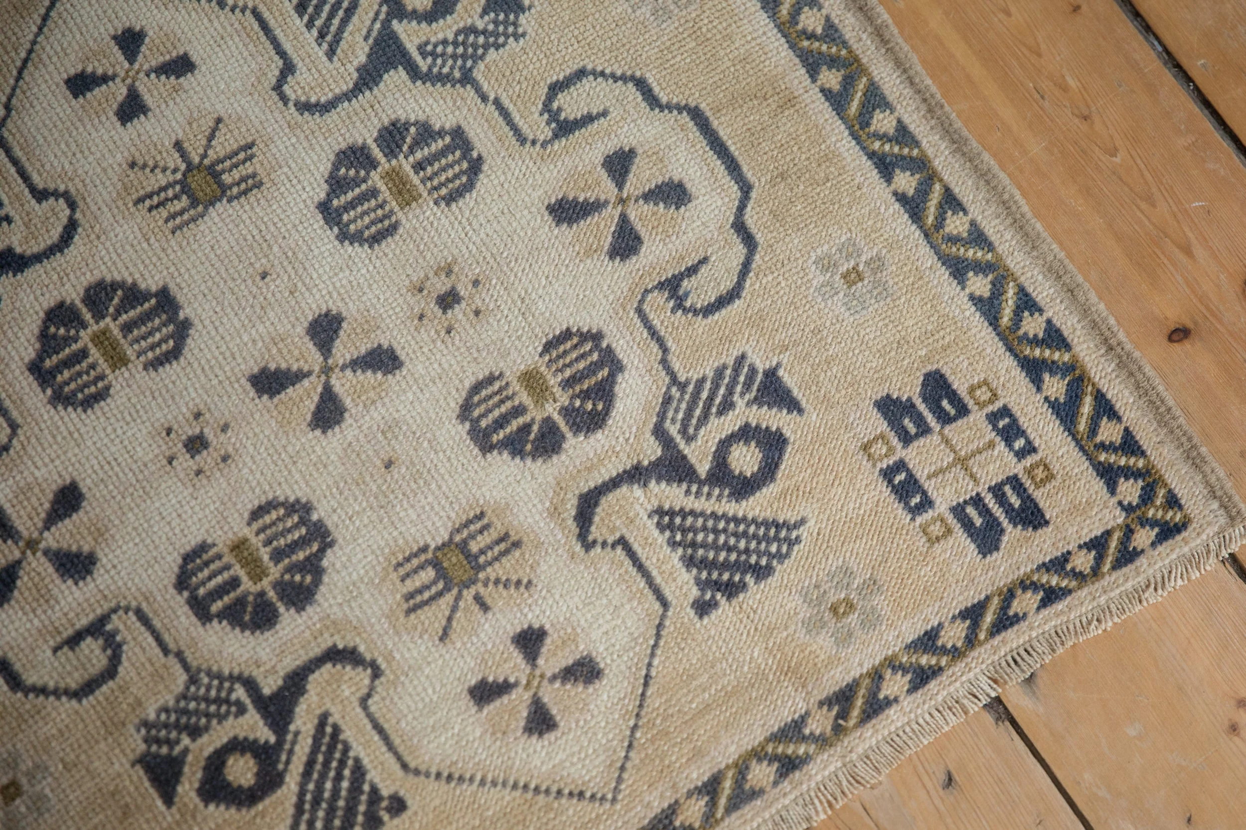 2x2.5 Vintage Distressed Oushak Square Rug Mat - Image 5