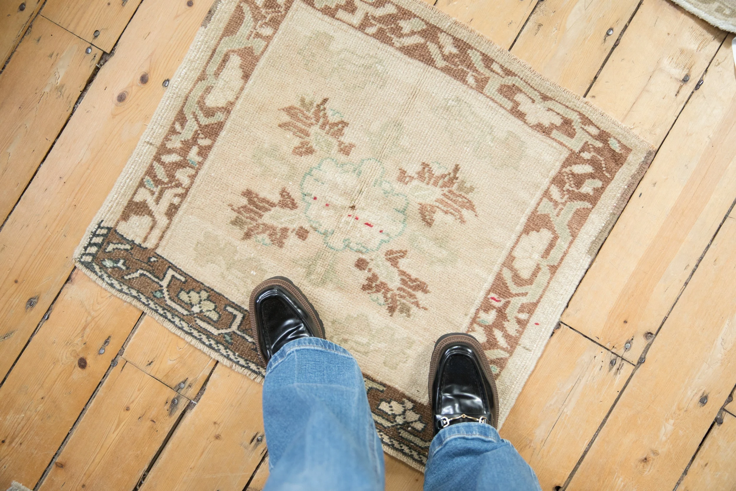 2x2.5 Vintage Distressed Oushak Square Rug Mat - Image 2