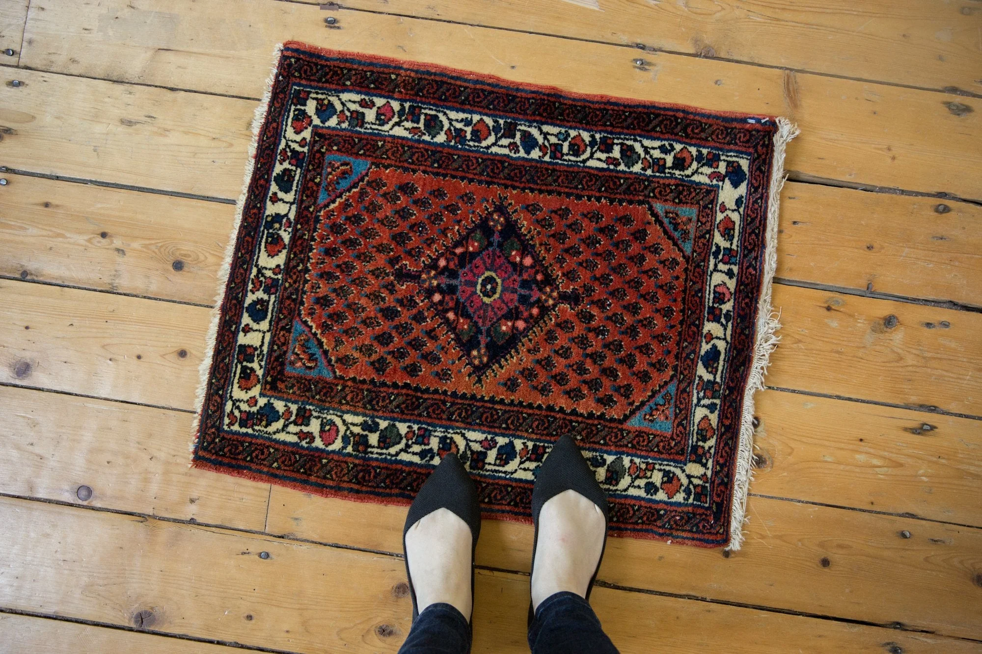 2x2.5 Vintage Engelas Square Rug Mat - Image 2