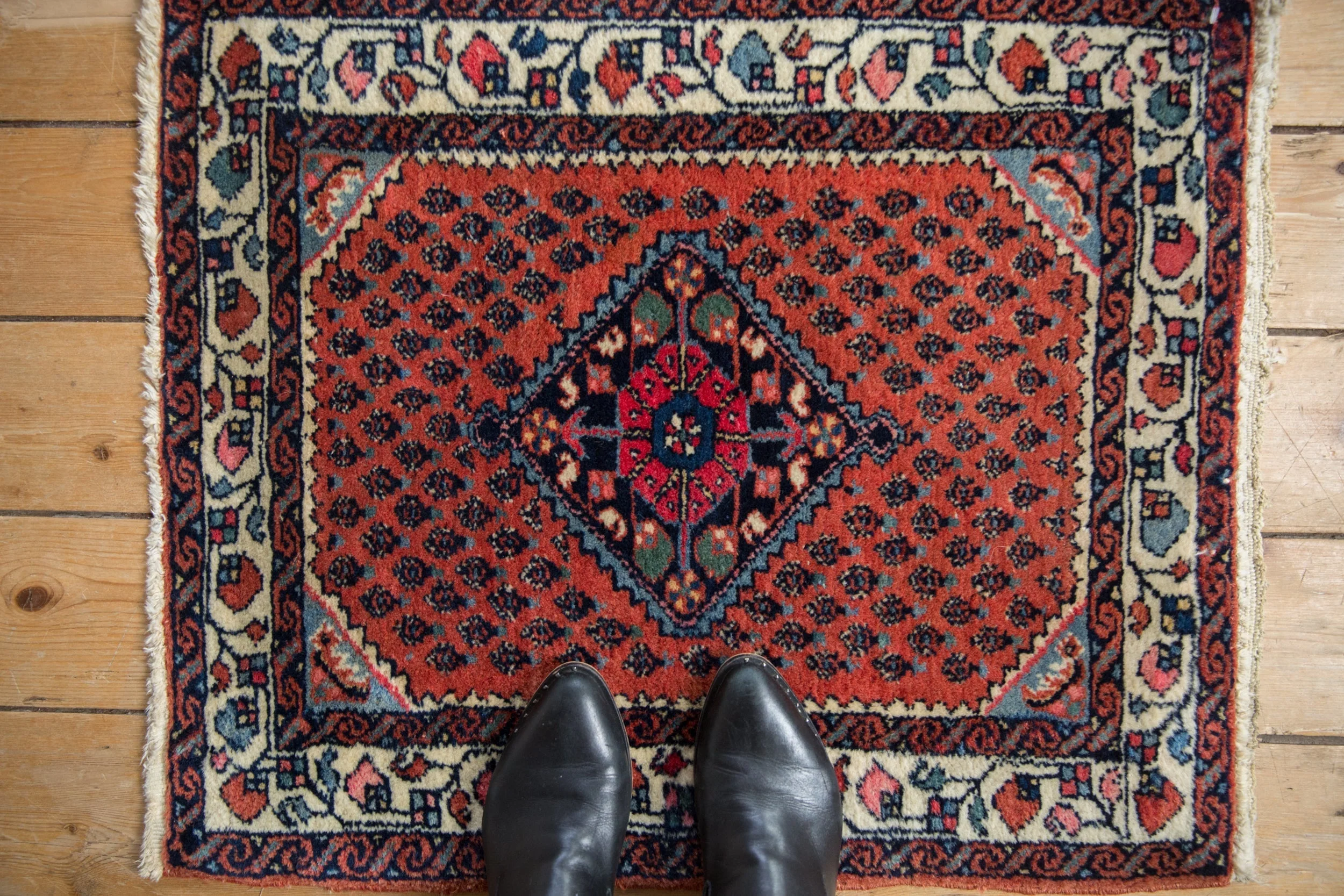 2x2.5 Vintage Engelas Square Rug Mat - Image 2