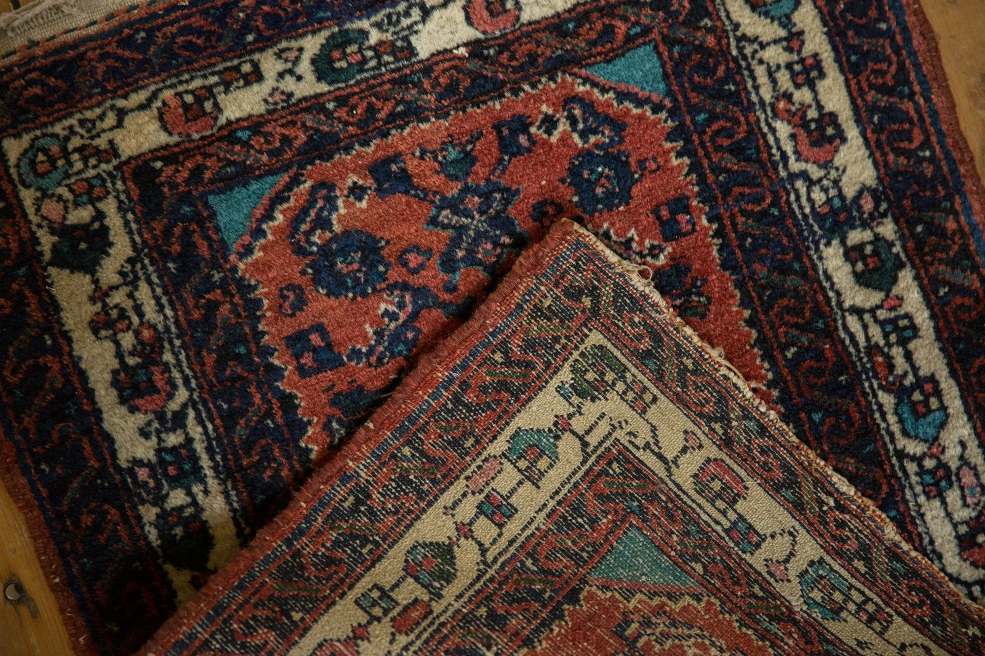 2x2.5 Vintage Engelas Square Rug Mat - Image 7