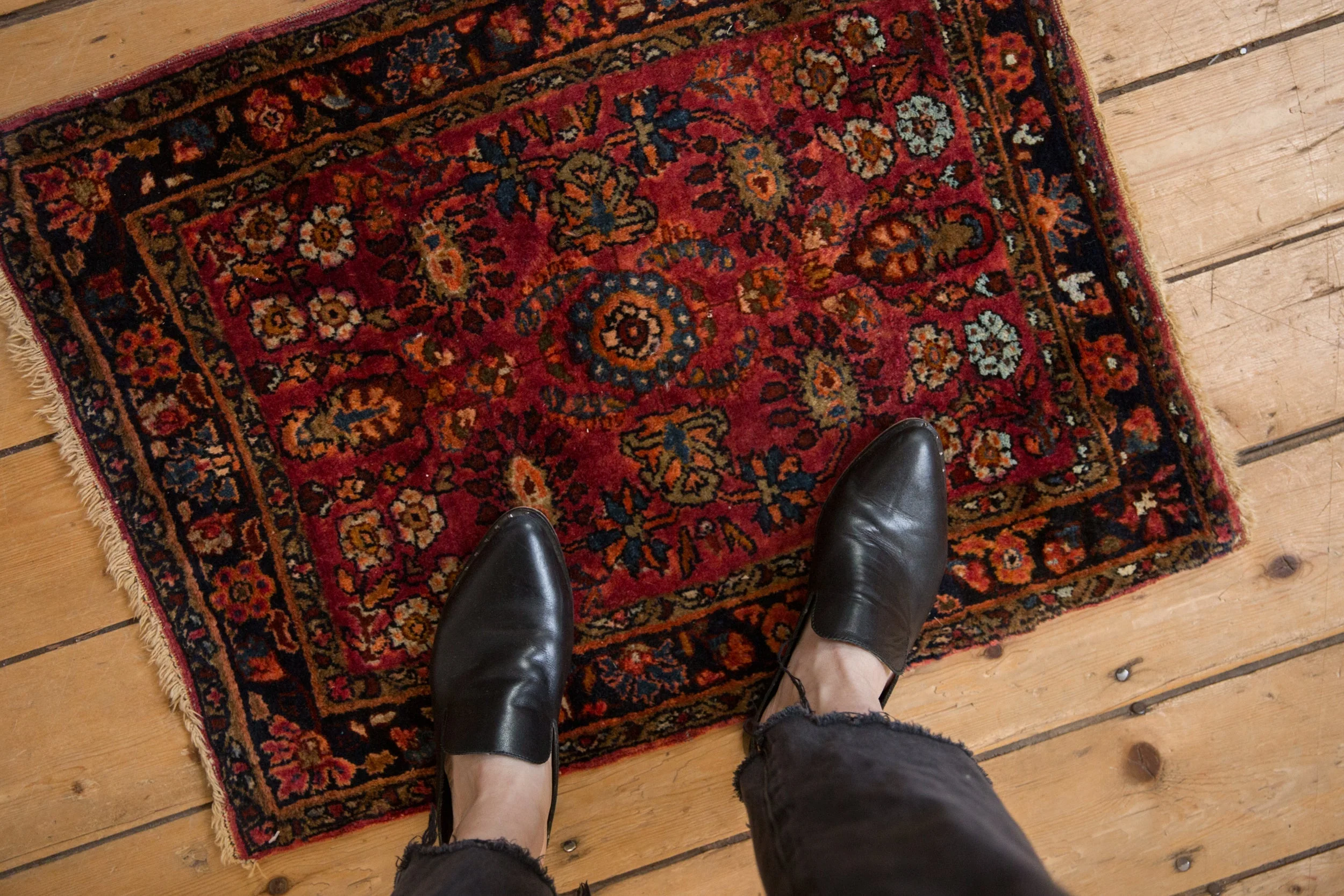 2x2.5 Vintage Fine Lilihan Square Rug Mat - Image 2