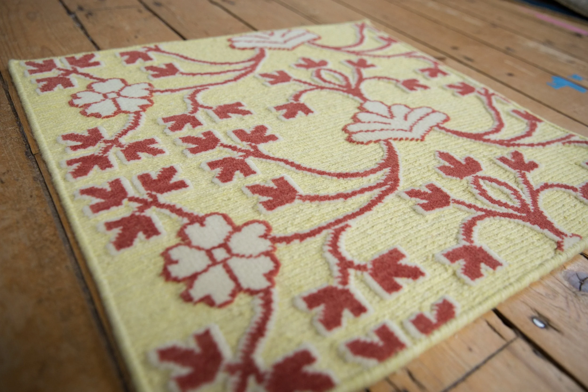 2x2 New Indian Samarkand Design Square Rug Mat - Image 2