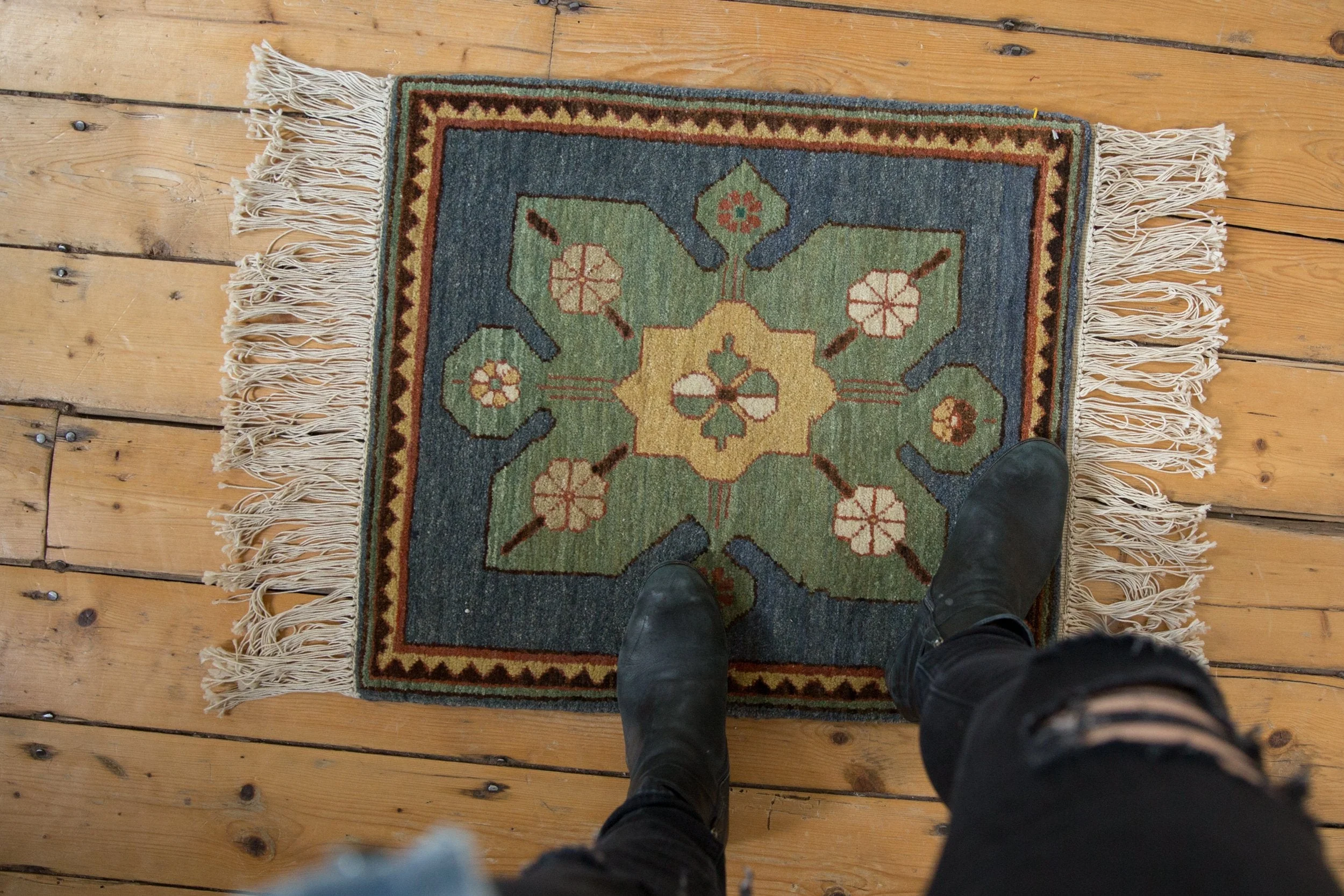 2x2 Vintage Yerevan Square Rug Mat - Image 2