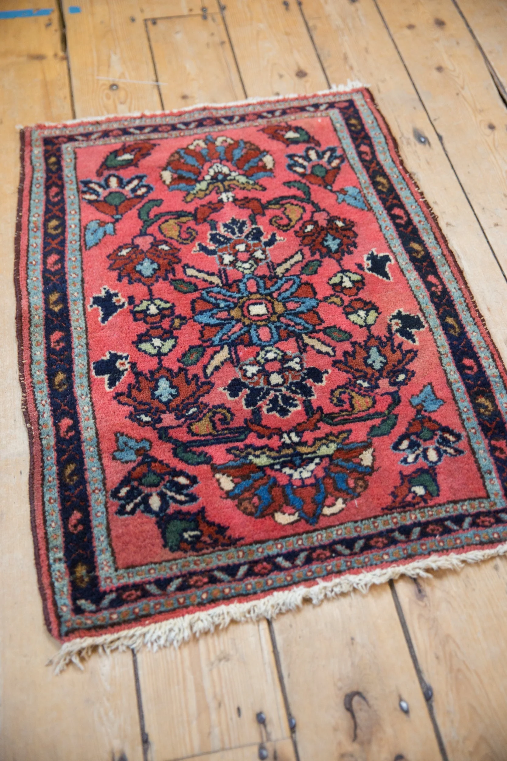 2x3 Vintage Lilihan Rug Mat - Image 4