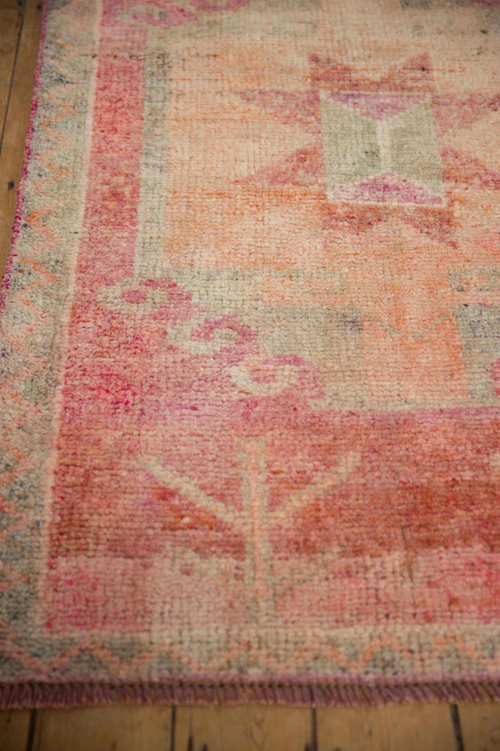 3.5x10.5 Vintage Distressed Kurd Rug Runner - Image 5