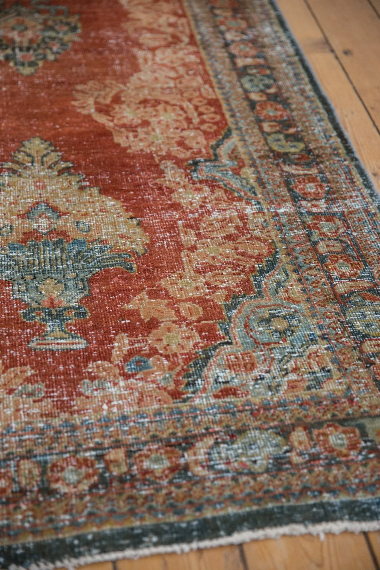 3.5x11.5 Vintage Distressed Mahal Rug Runner - Image 6