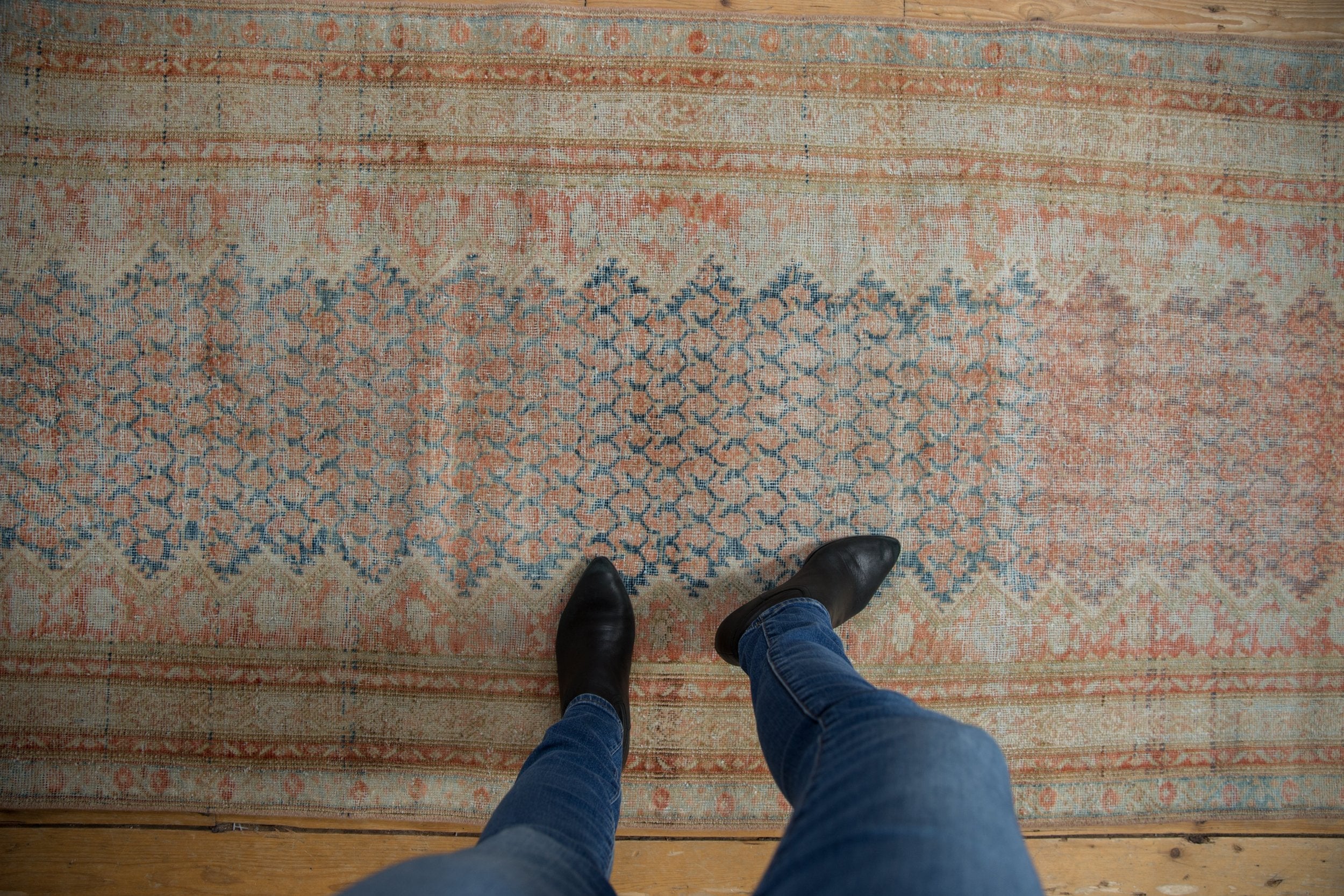 3.5x13.5 Vintage Fine Distressed Mahal Rug Runner - Image 2