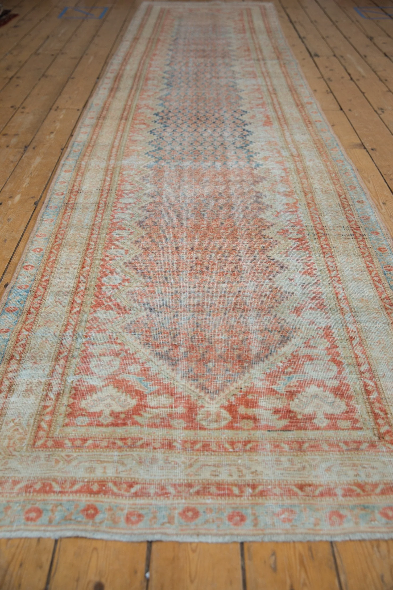 3.5x13.5 Vintage Fine Distressed Mahal Rug Runner - Image 3