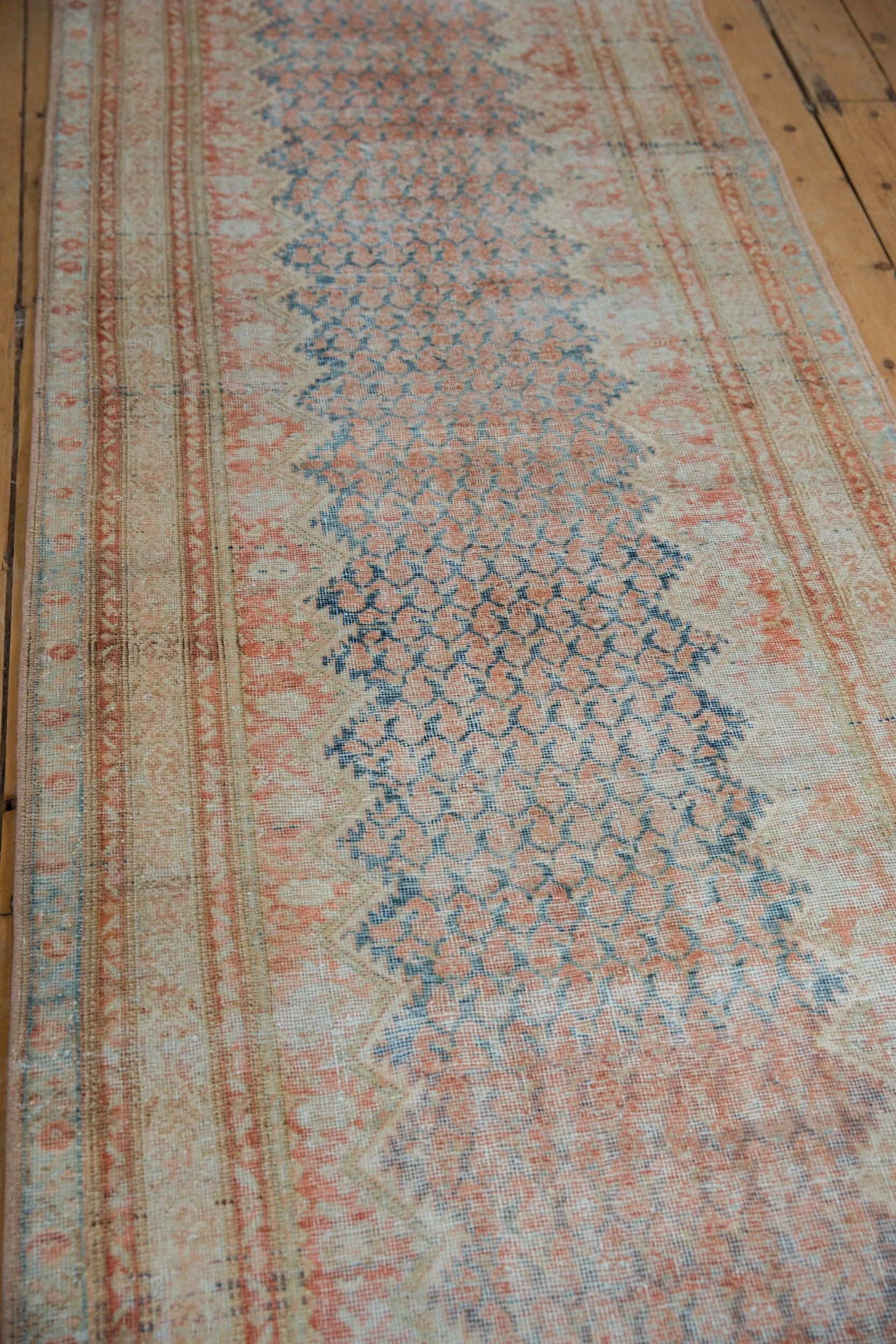 3.5x13.5 Vintage Fine Distressed Mahal Rug Runner - Image 5