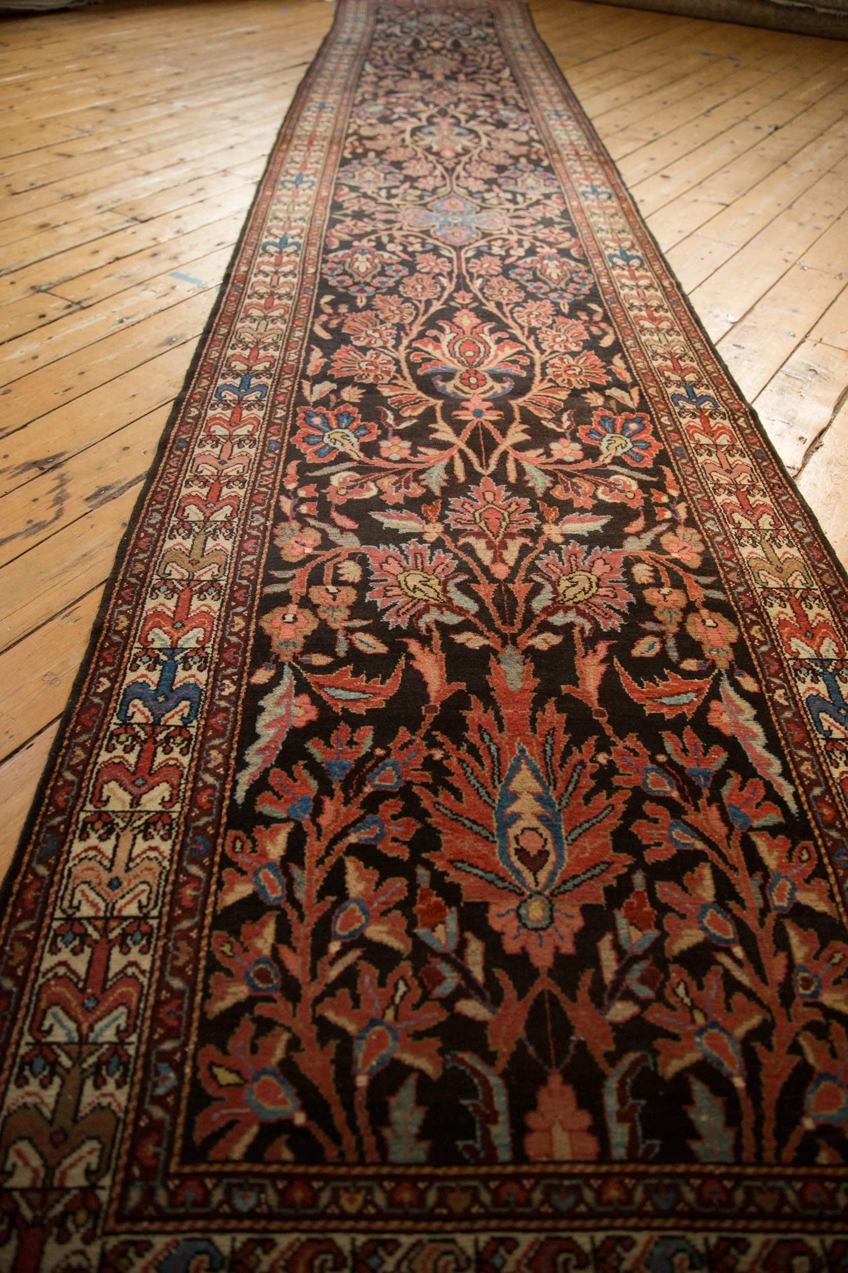 3.5x18.5 Vintage Malayer Rug Runner - Image 7
