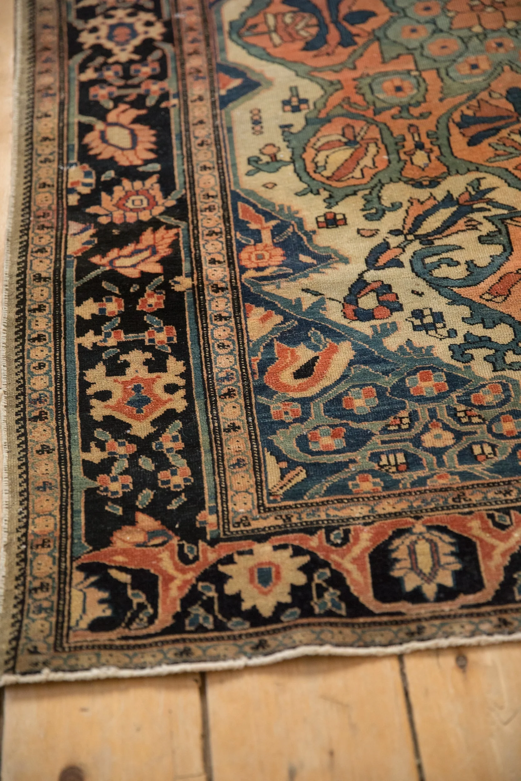 3.5x4.5 Antique Farahan Sarouk Square Rug - Image 8