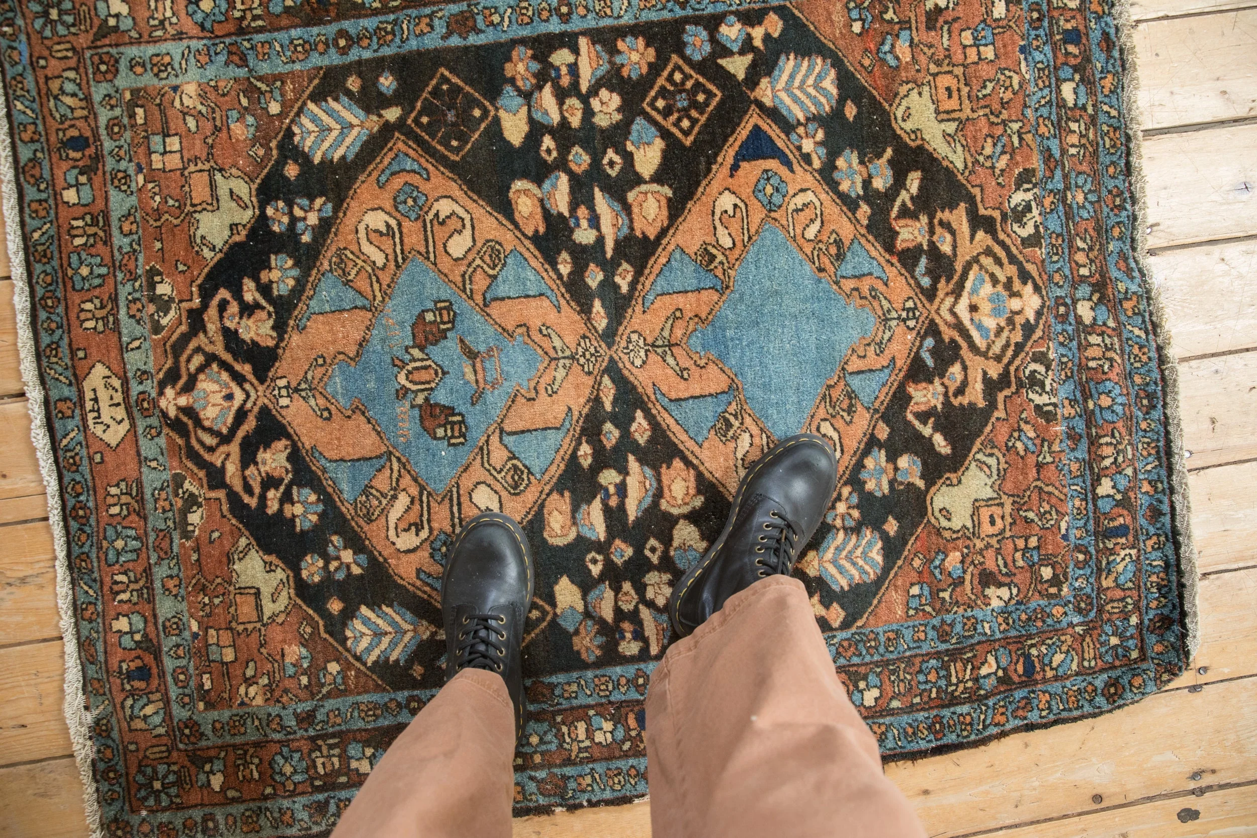 3.5x4.5 Vintage Fine Heriz Square Rug - Image 2