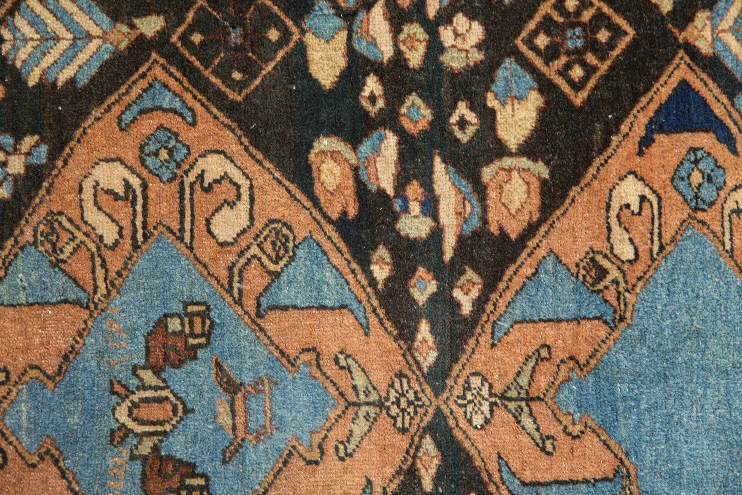3.5x4.5 Vintage Fine Heriz Square Rug - Image 3