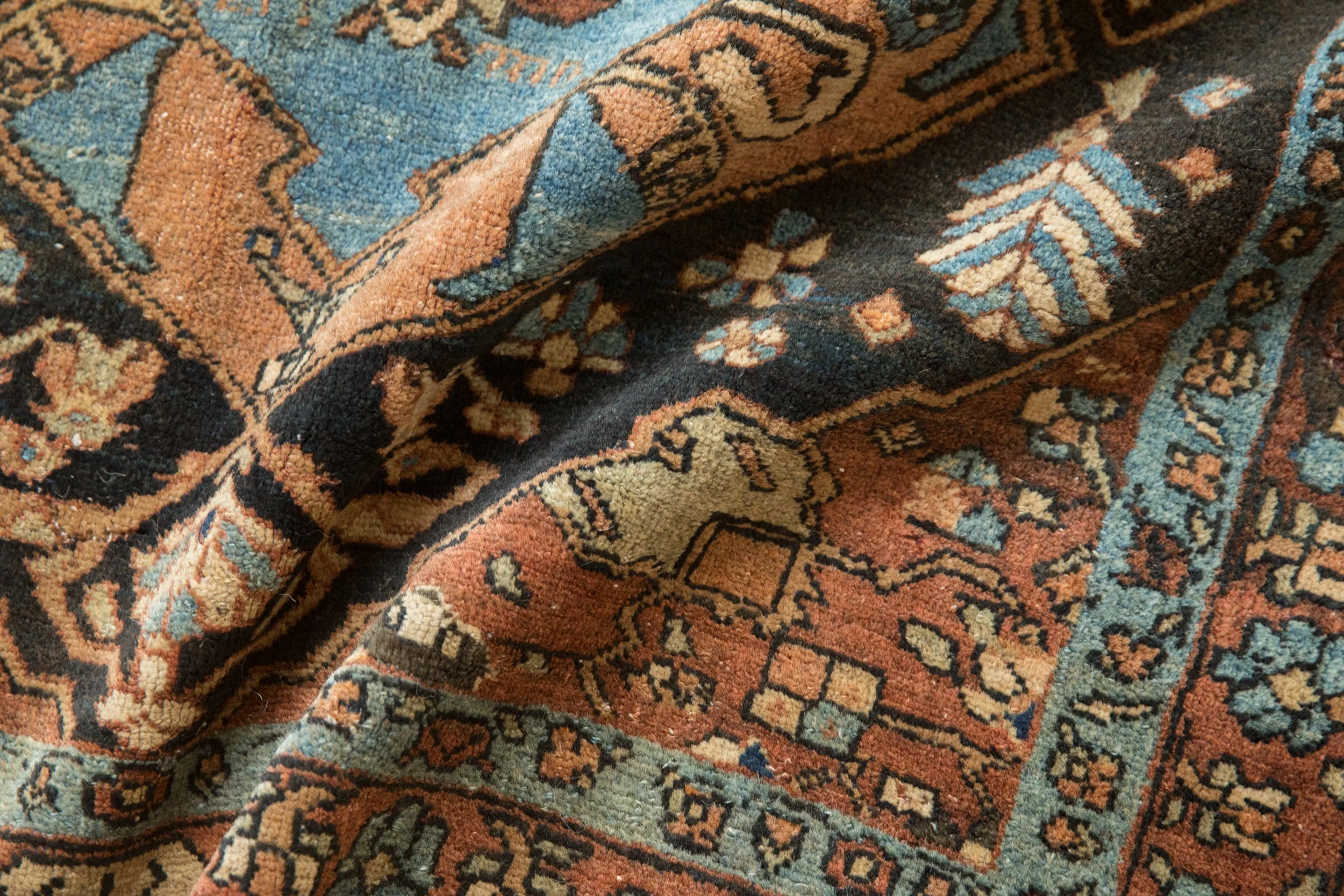 3.5x4.5 Vintage Fine Heriz Square Rug - Image 8