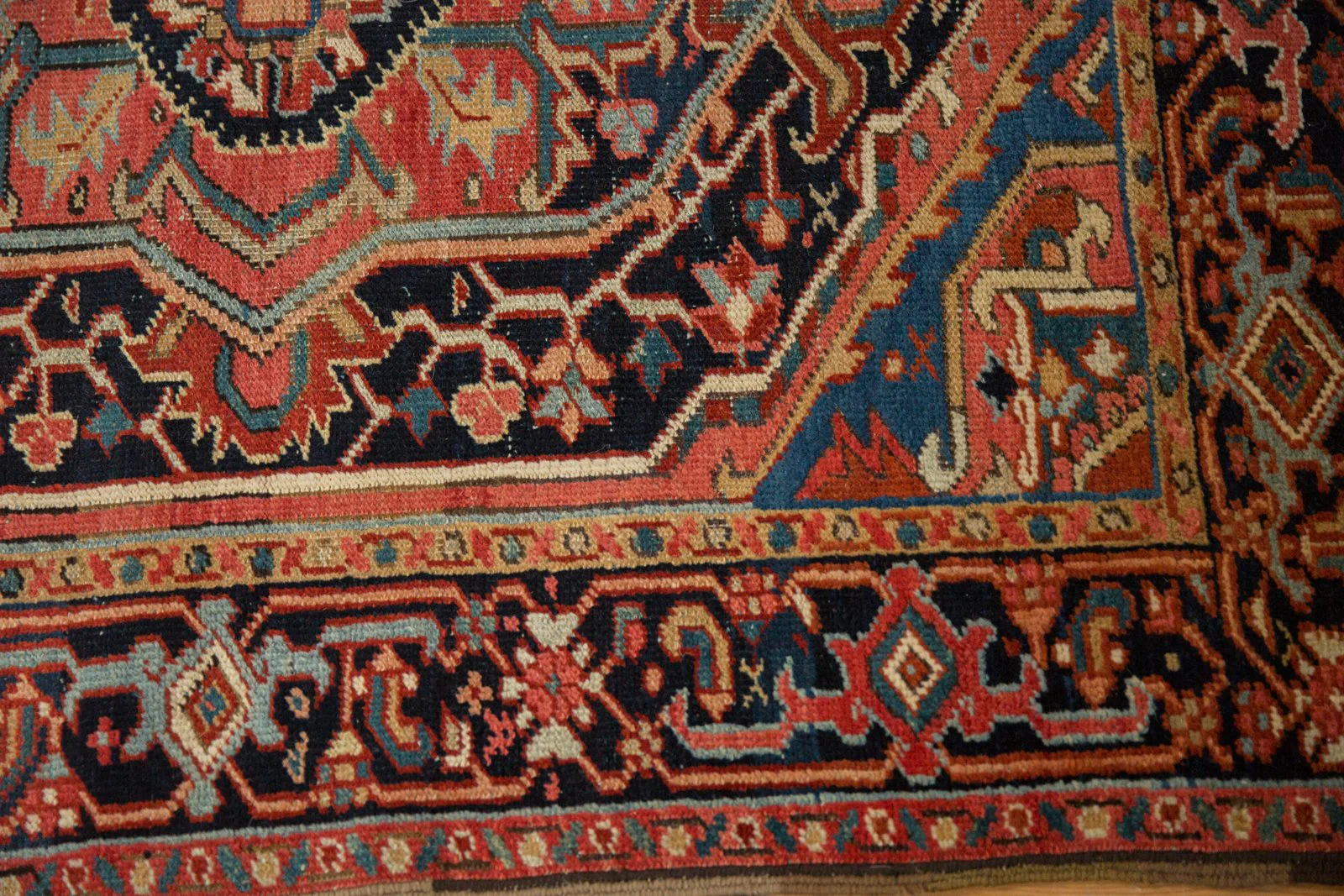 3.5x4.5 Vintage Heriz Square Rug - Image 8