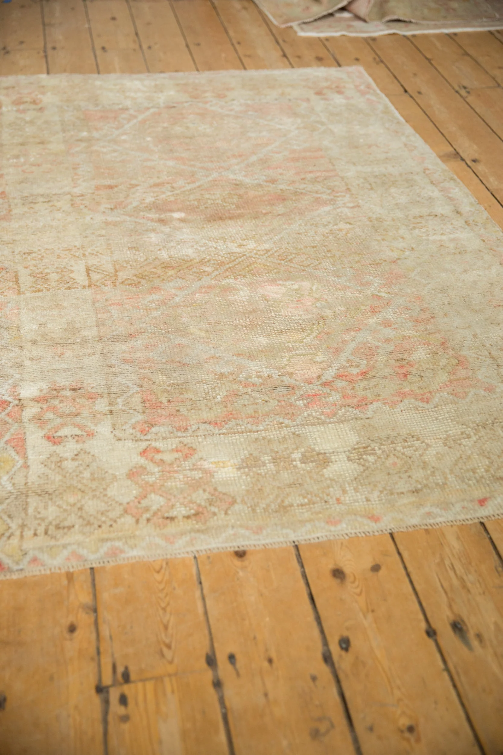 3.5x5.5 Vintage Distressed Anatolian Rug - Image 4