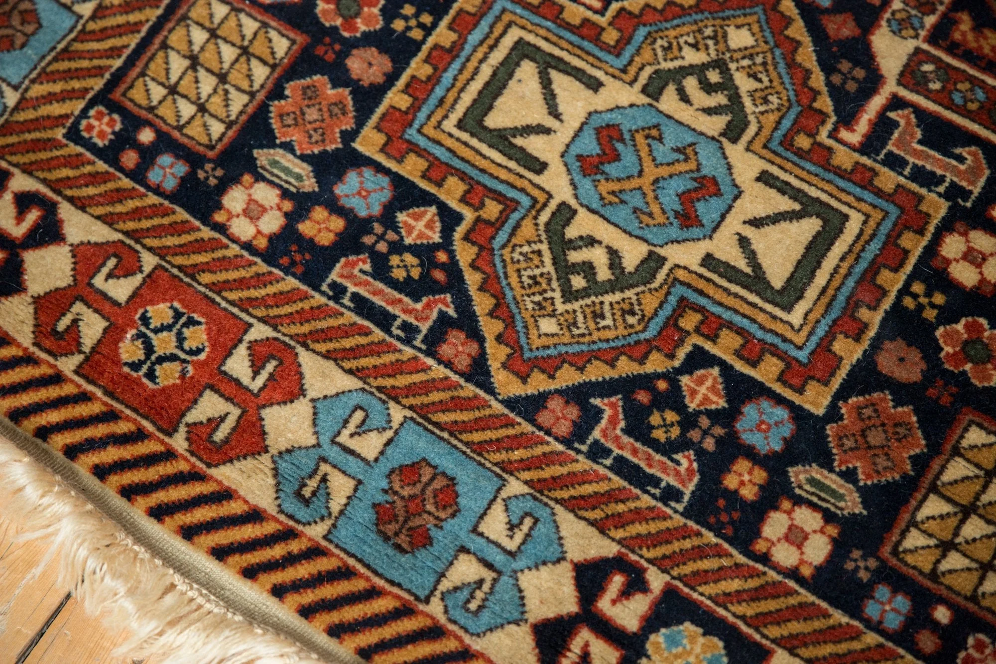 3.5x5.5 Vintage Romanian Akstafa Design Rug - Image 7