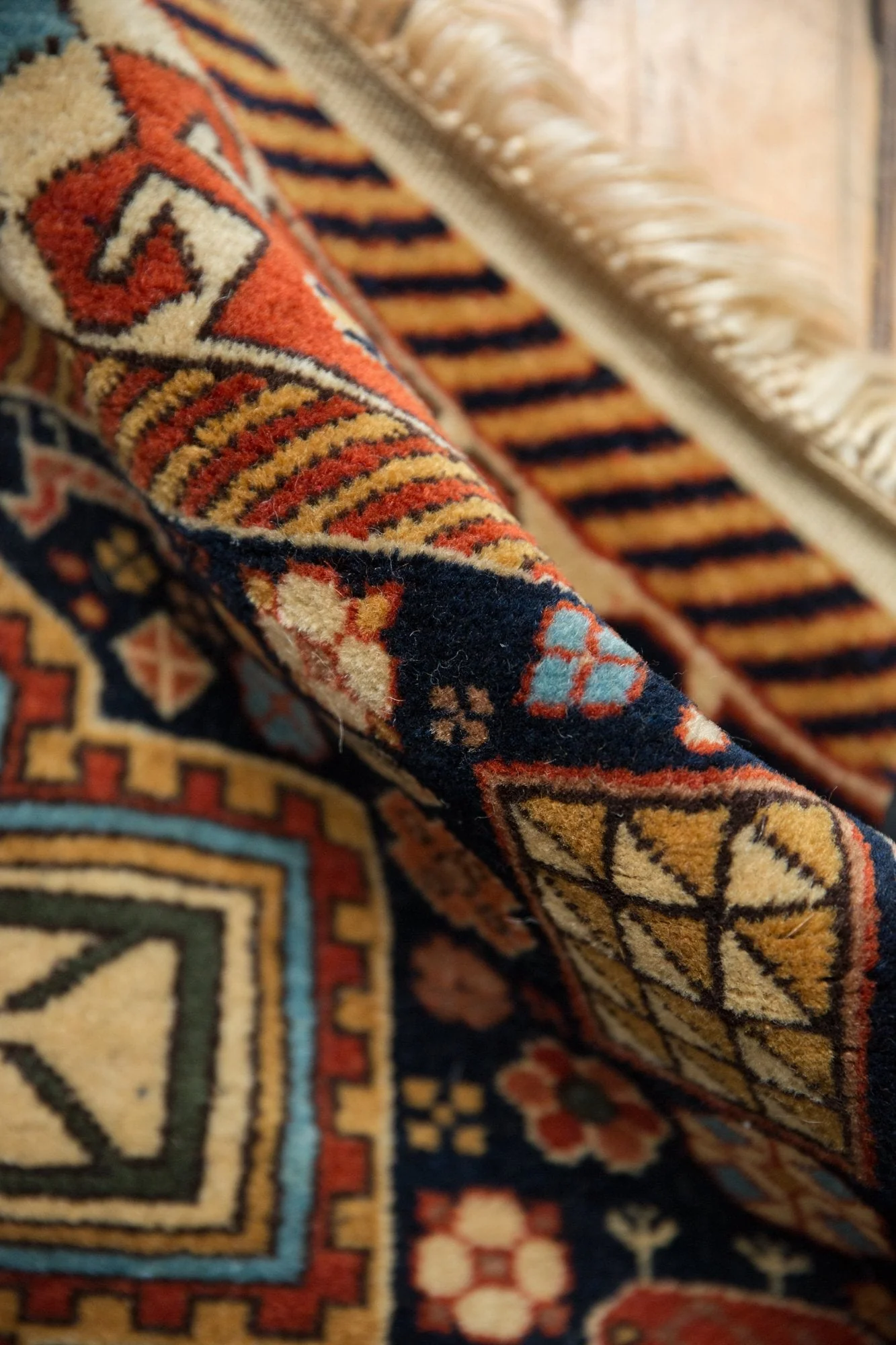 3.5x5.5 Vintage Romanian Akstafa Design Rug - Image 8