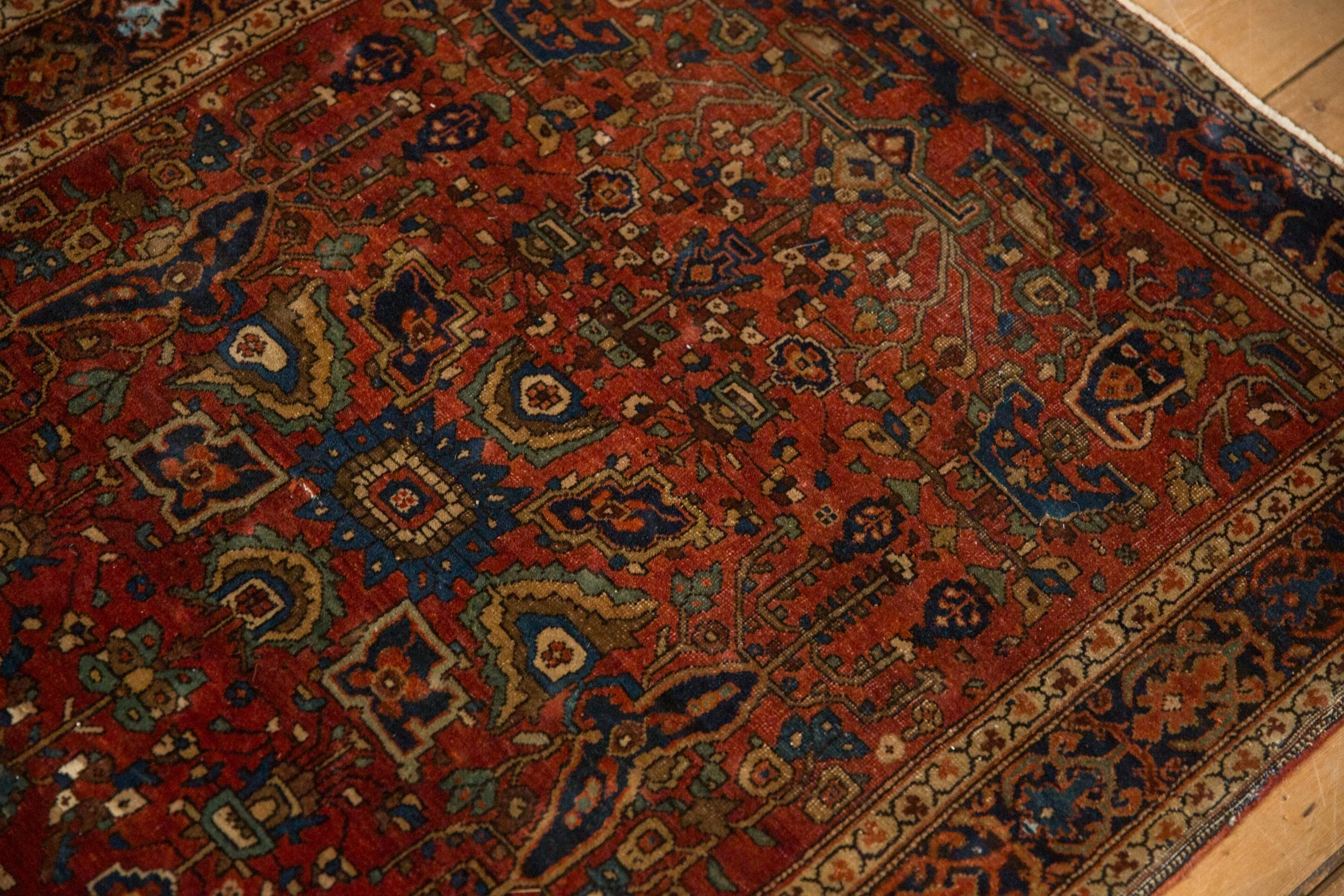 3.5x5 Antique Farahan Sarouk Rug - Image 6