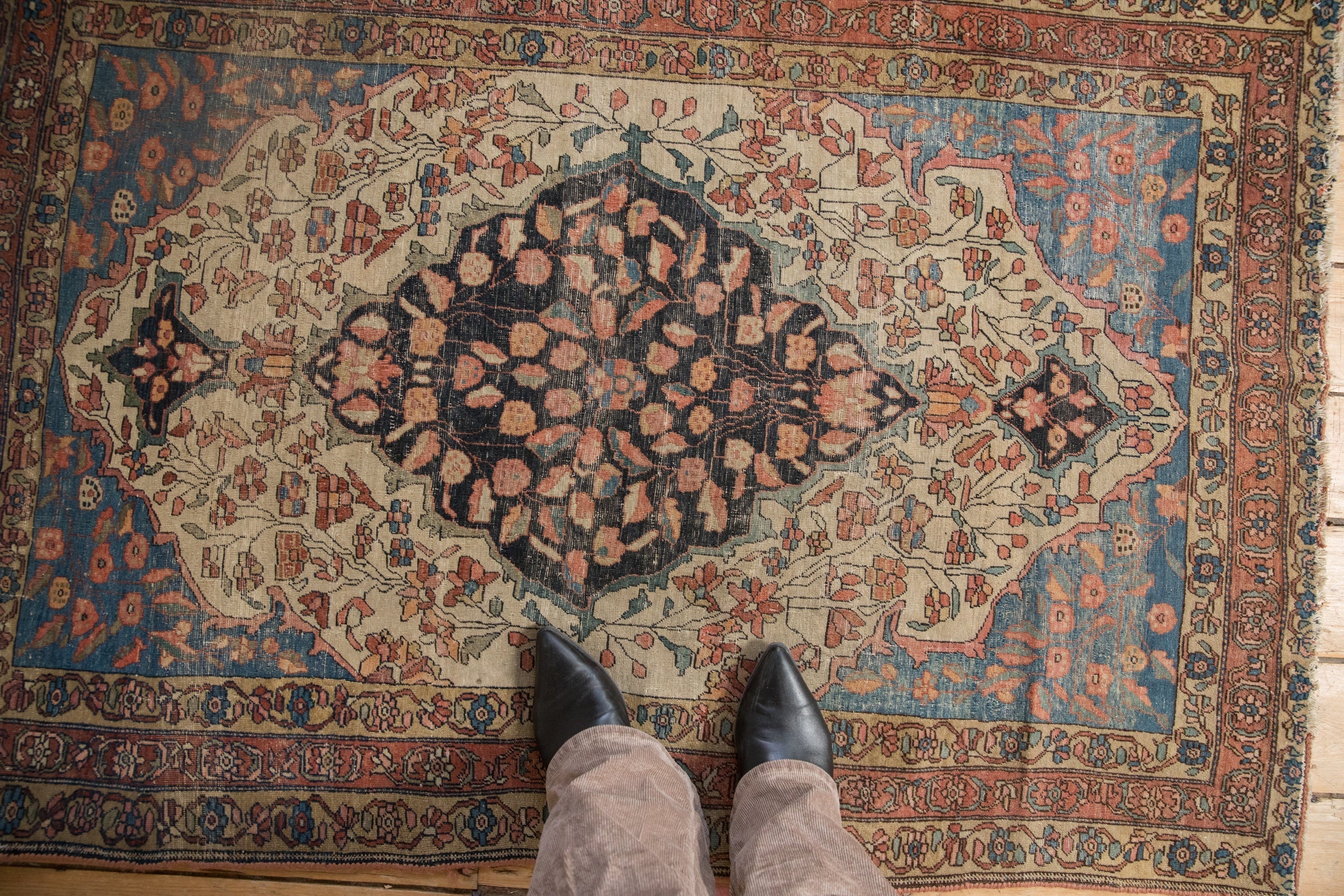 3.5x5 Antique Fine Farahan Sarouk Rug - Image 2