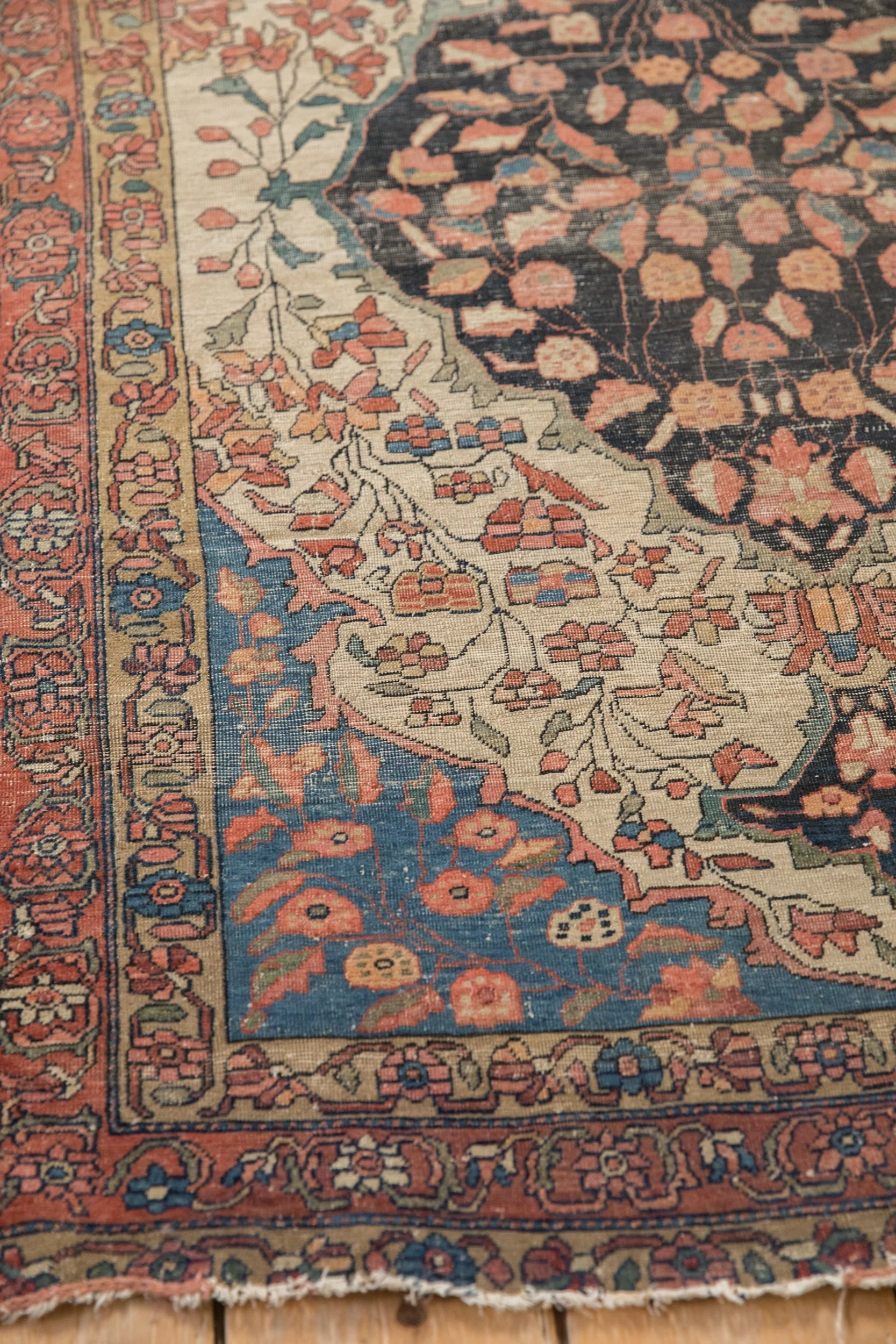 3.5x5 Antique Fine Farahan Sarouk Rug - Image 8