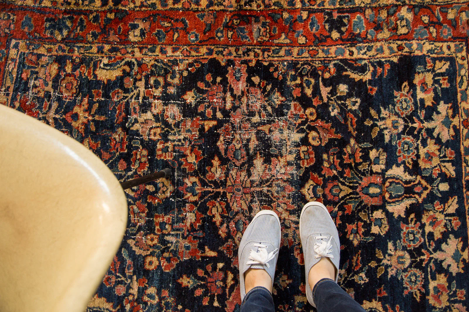 3.5x5 Vintage Distressed Fine Bibikabad Rug - Image 4