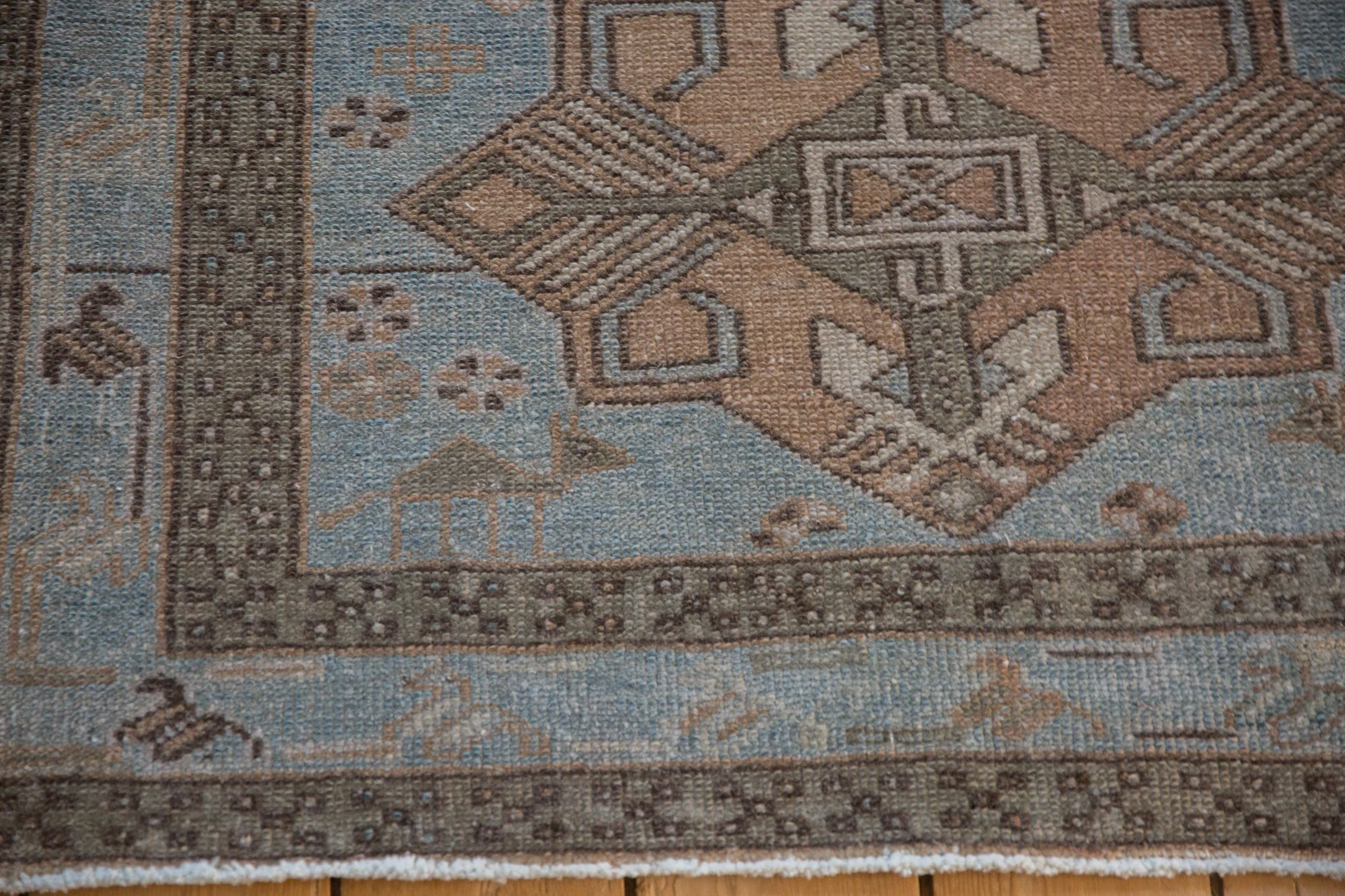 3.5x5 Vintage Distressed Hamadan Rug - Image 9
