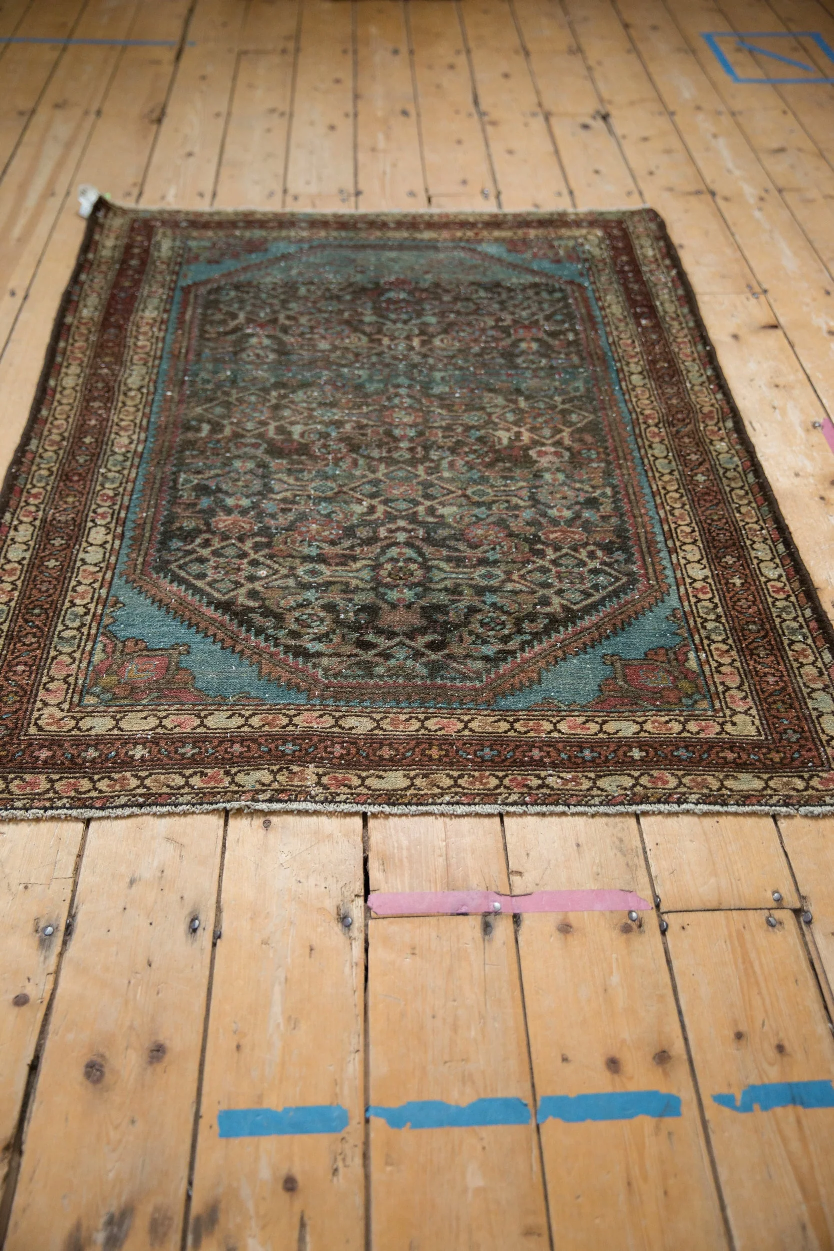 3.5x5 Vintage Distressed Malayer Rug - Image 4