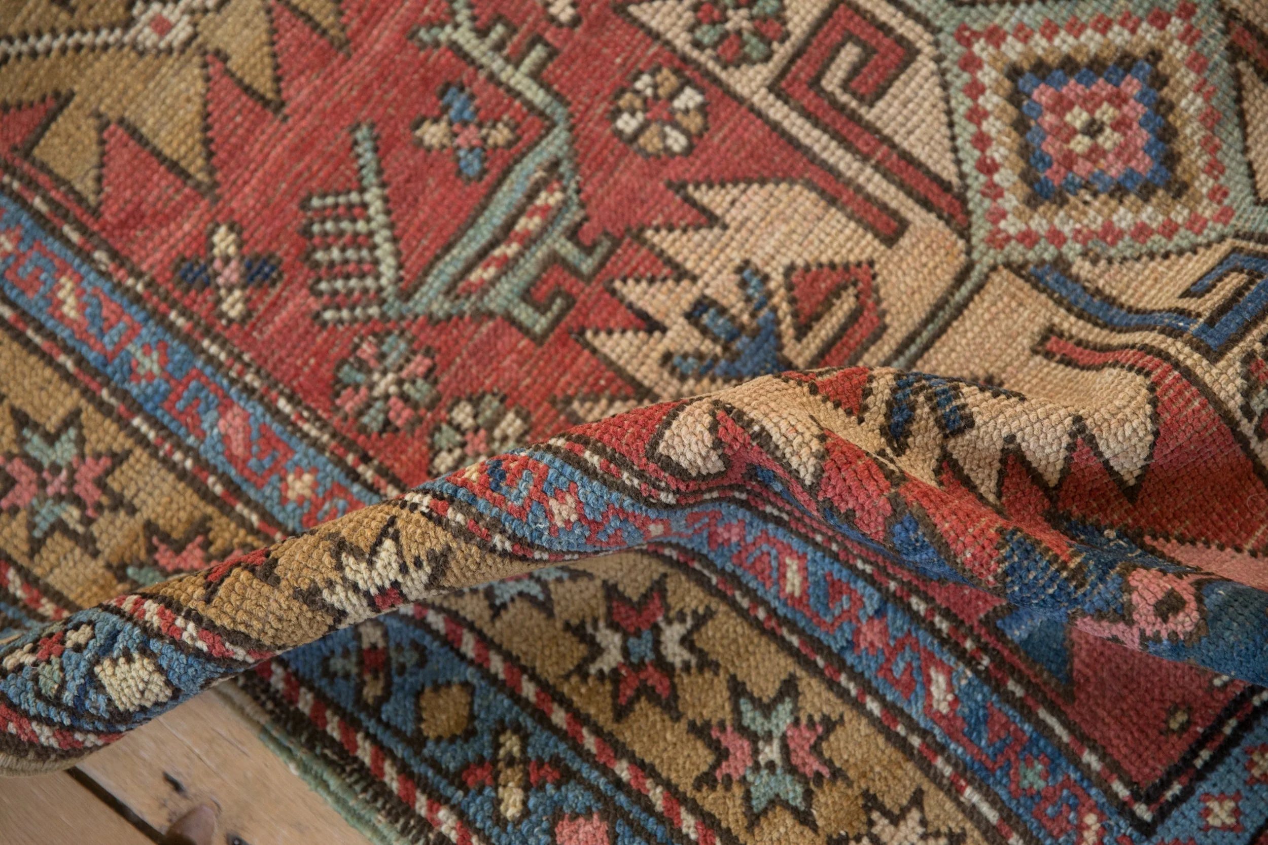 3.5x5 Vintage Heriz Rug - Image 11