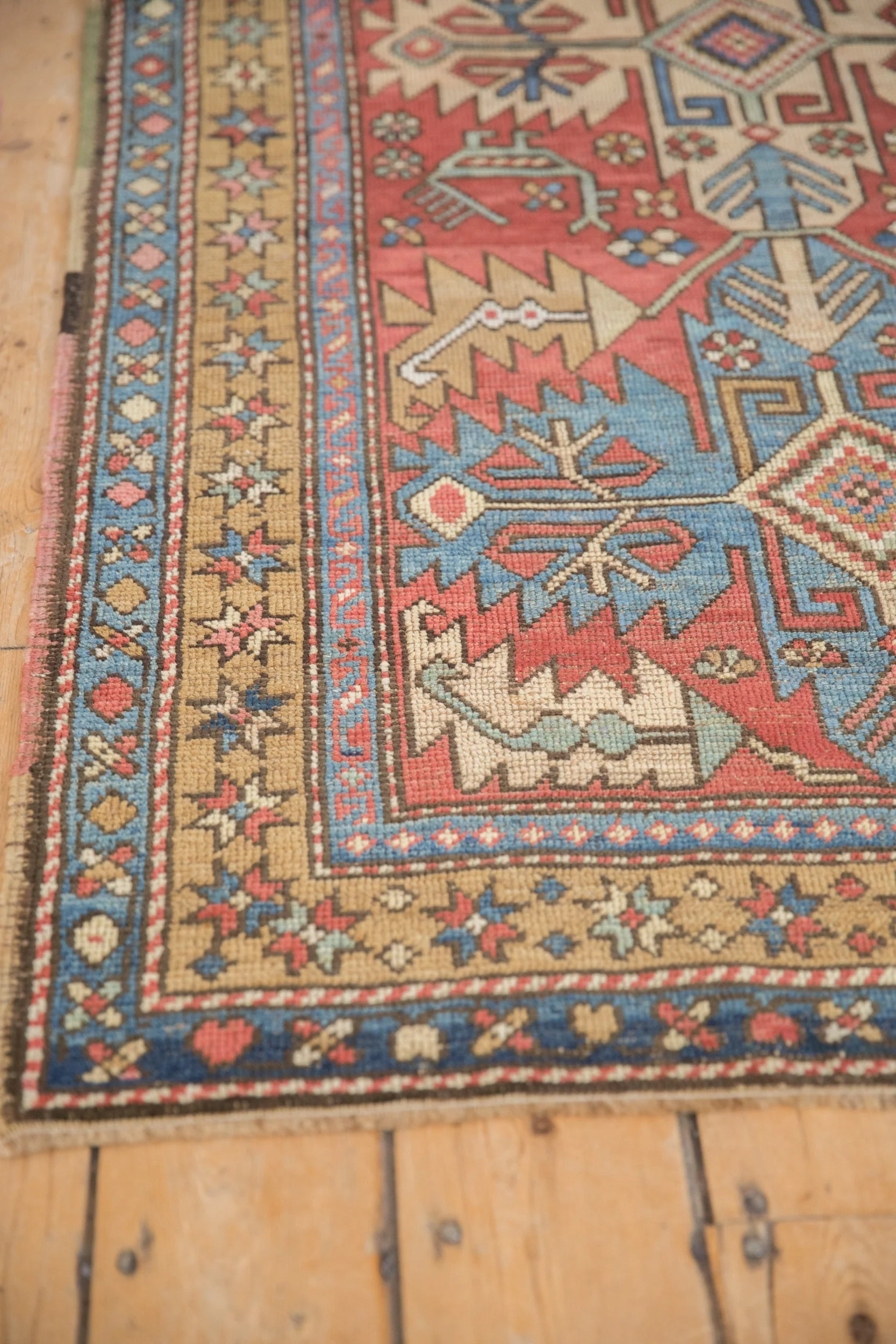 3.5x5 Vintage Heriz Rug - Image 6