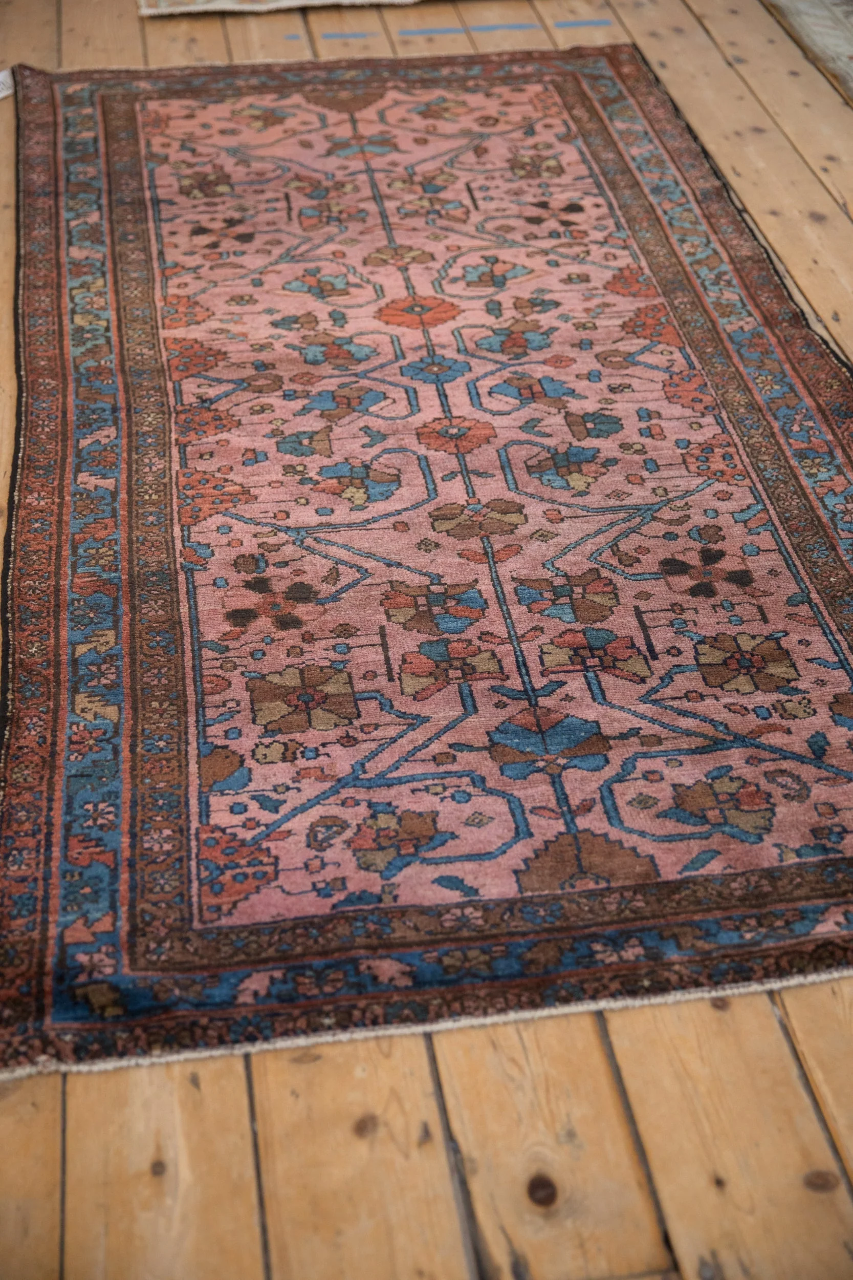 3.5x6.5 Antique Fine Lilihan Rug - Image 4