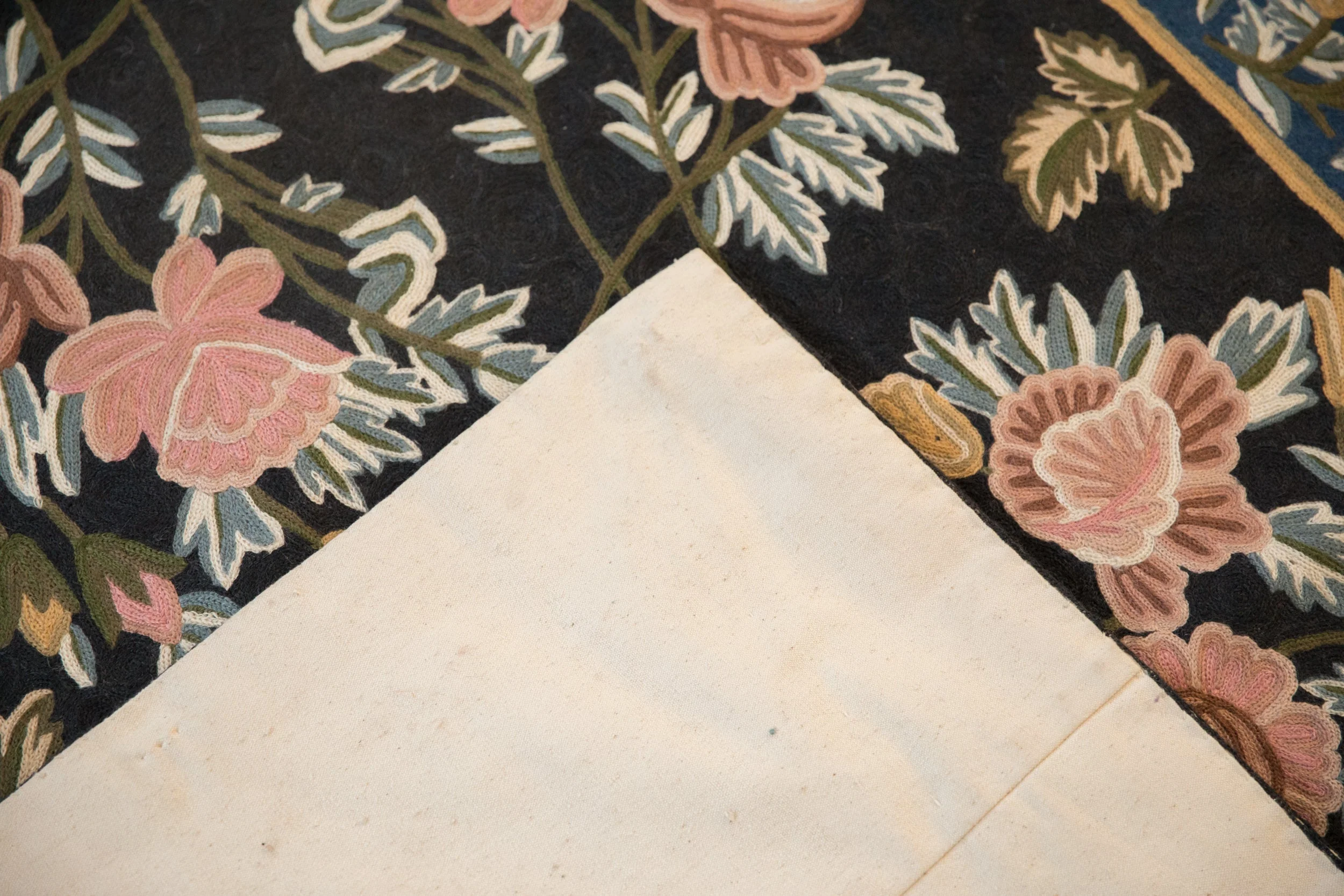 3.5x6 Vintage Chainstitch Rug - Image 8