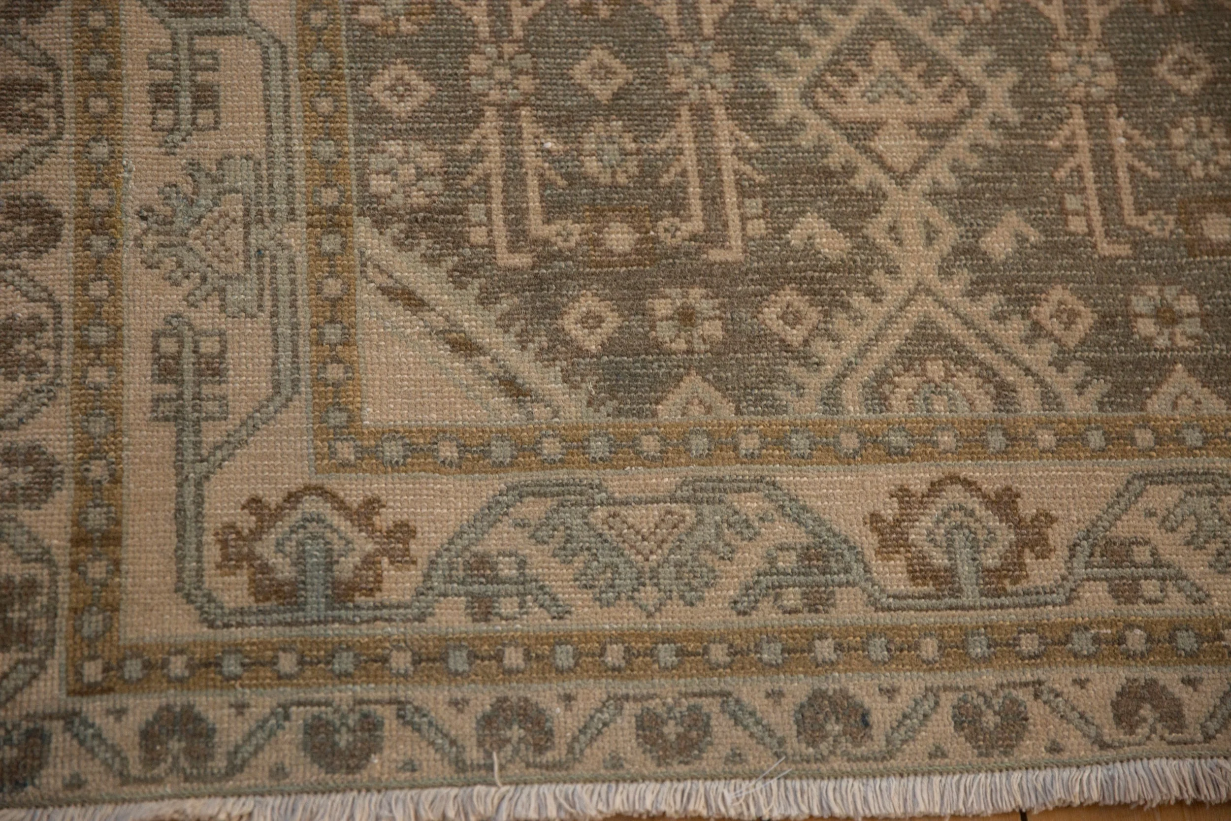 3.5x6 Vintage Distressed Hamadan Rug - Image 11