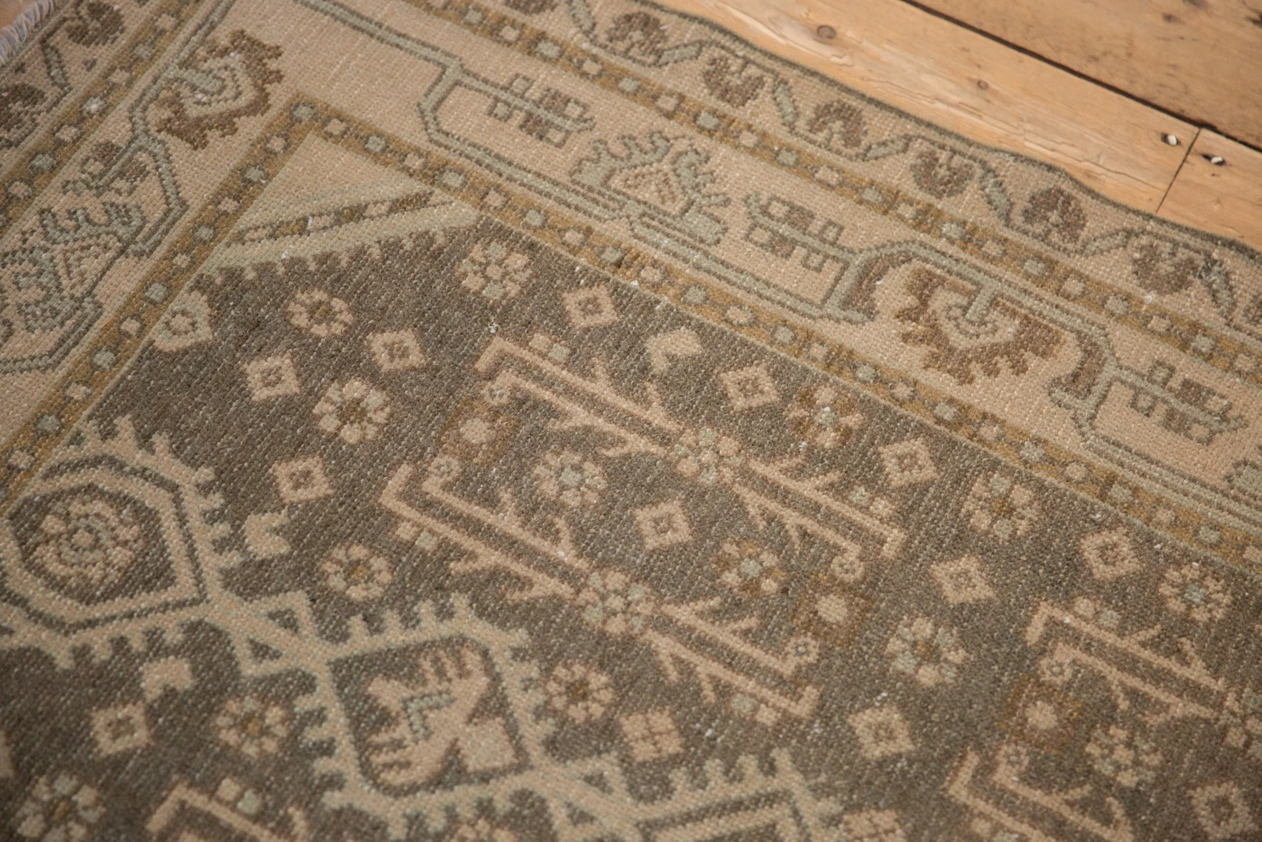 3.5x6 Vintage Distressed Hamadan Rug - Image 6